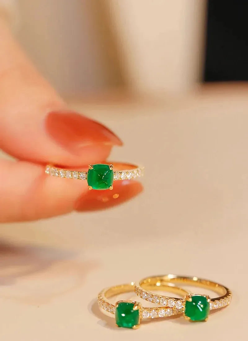 18K Yellow Gold Emerald Ring for Women - Elegant Shiny Wedding Band with Natural Gemstone & Diamond Accents | Luxury Jewelry Gift for Anniversary, Engagement & Special Occasions