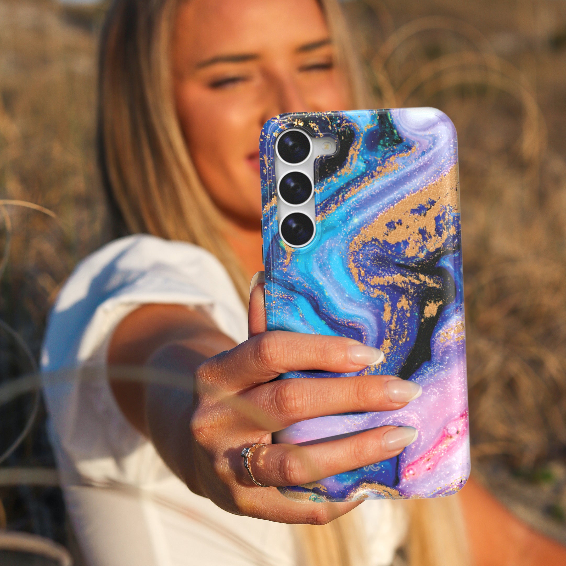Samsung Galaxy Phone Case with Glitter Design - Stylish & Protective Cover for Everyday Use & Special Occasions