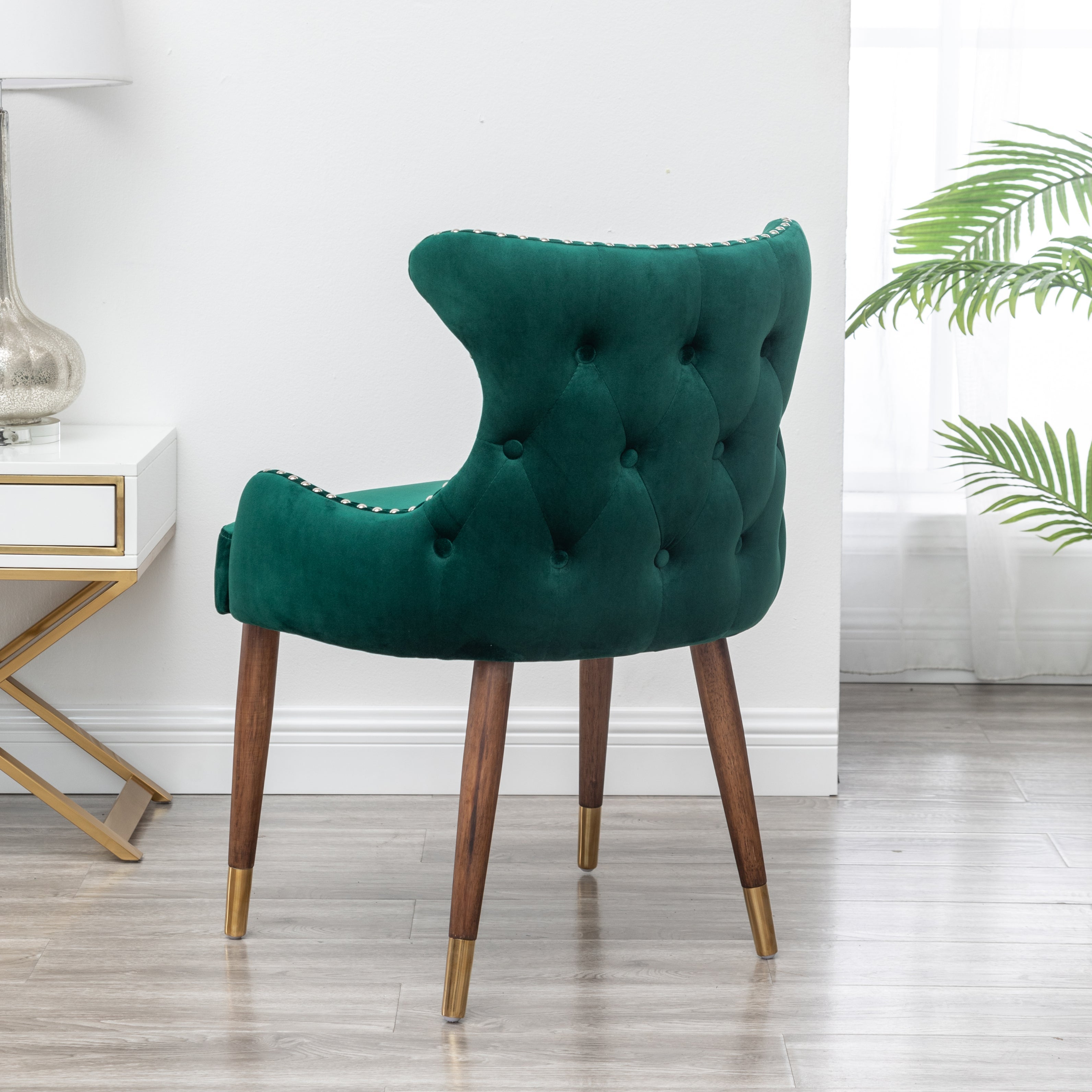 Roundhill Furniture Lindale Contemporary Velvet Upholstered Nailhead Trim Accent Chair - Green Velvet Lounge Chair for Living Room, Bedroom & Office Decor