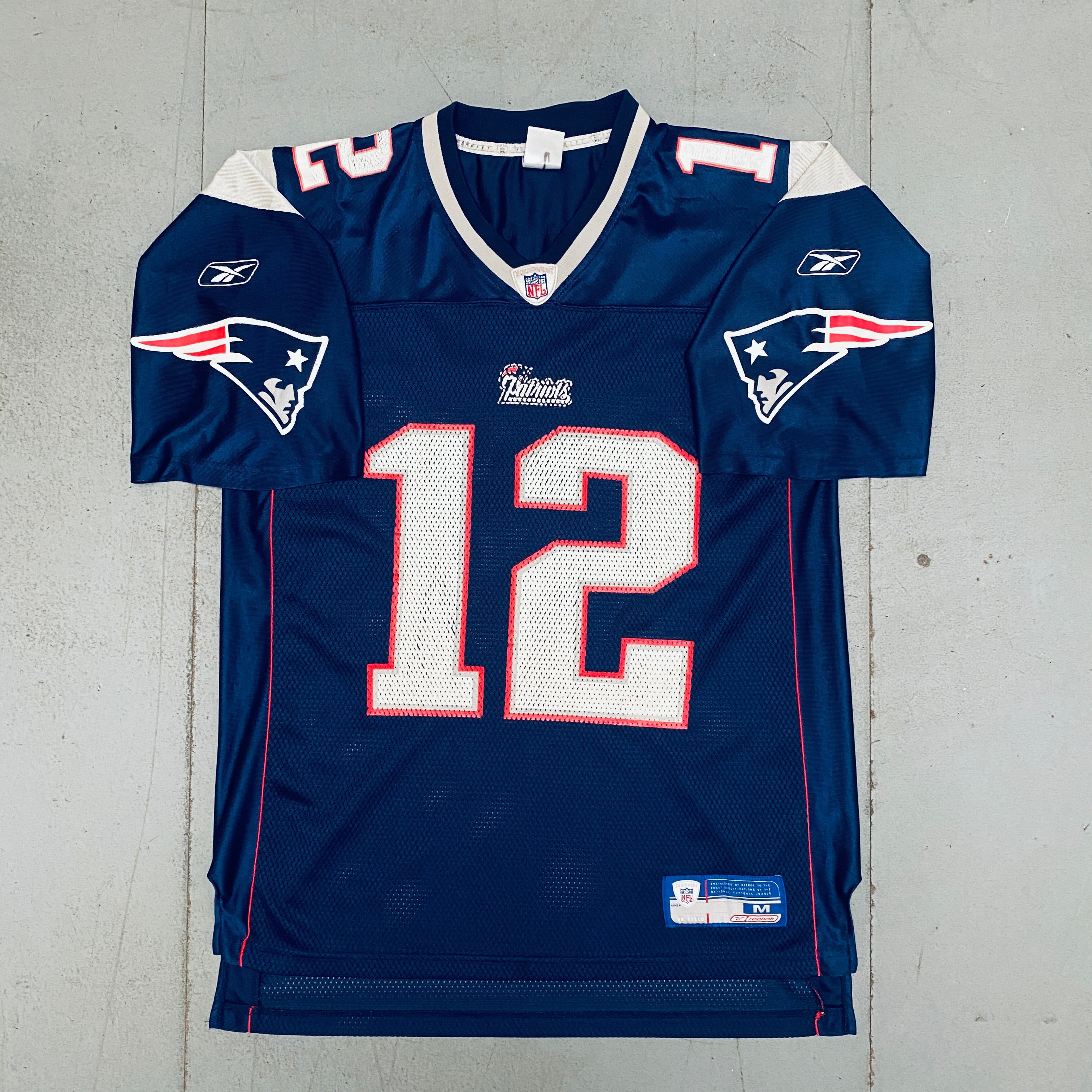 Authentic New England Patriots Tom Brady 2002/2003 Replica Jersey (Men's) - Perfect for NFL Games, Sports Events & Fan Collections