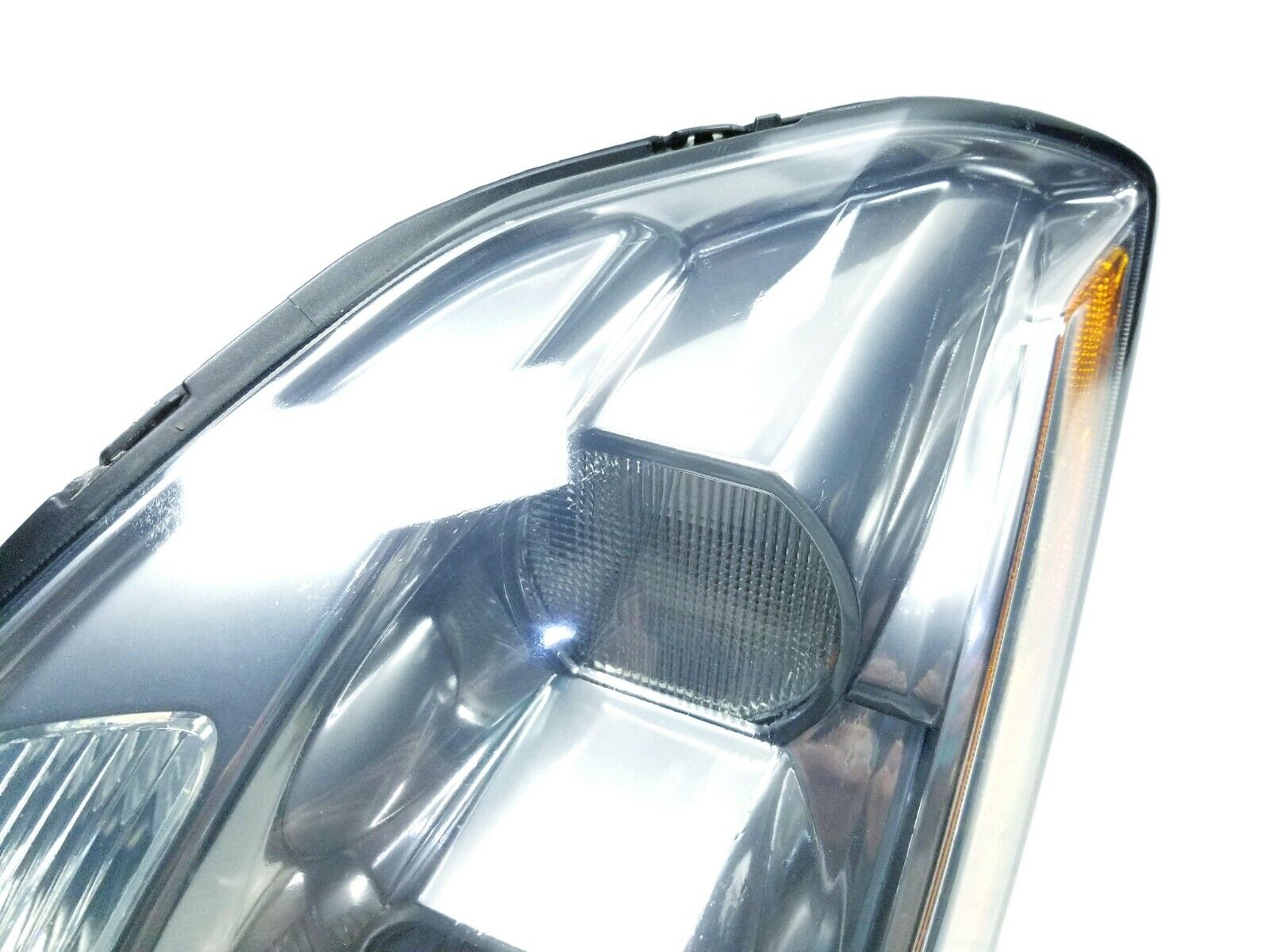 04-06 Nissan Maxima Headlight Assembly - Driver Side Left OEM Xenon Replacement (Part# 110k) - Perfect for Night Driving & Enhanced Visibility