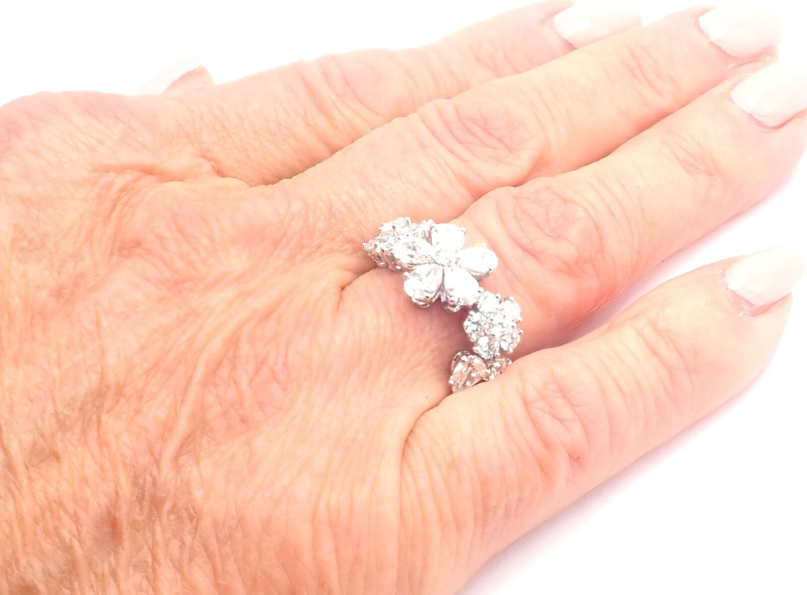 Authentic Van Cleef & Arpels Folie des Pres 18k White Gold Diamond Flower Ring - Luxury Jewelry for Weddings, Anniversaries & Special Occasions