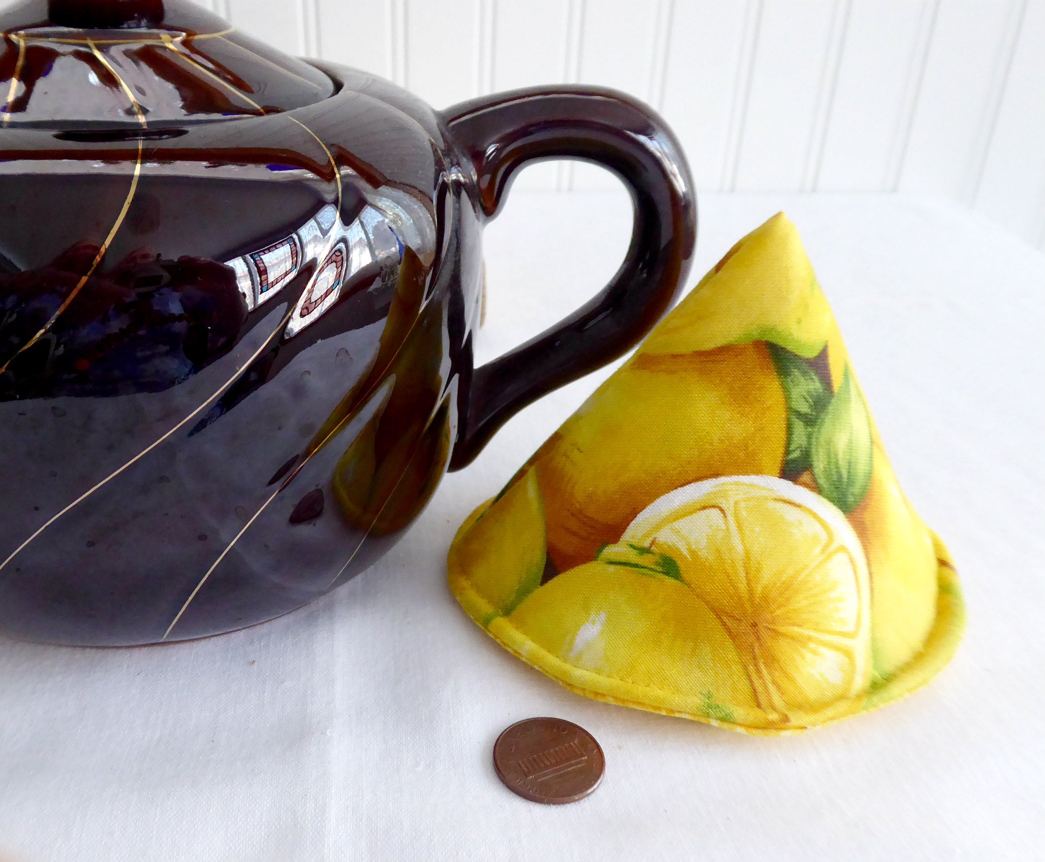 Padded Lid Knob Holder for Teapots - Yellow Ditzy Floral Design Inside - Perfect for Tea Lovers & Kitchen Decor