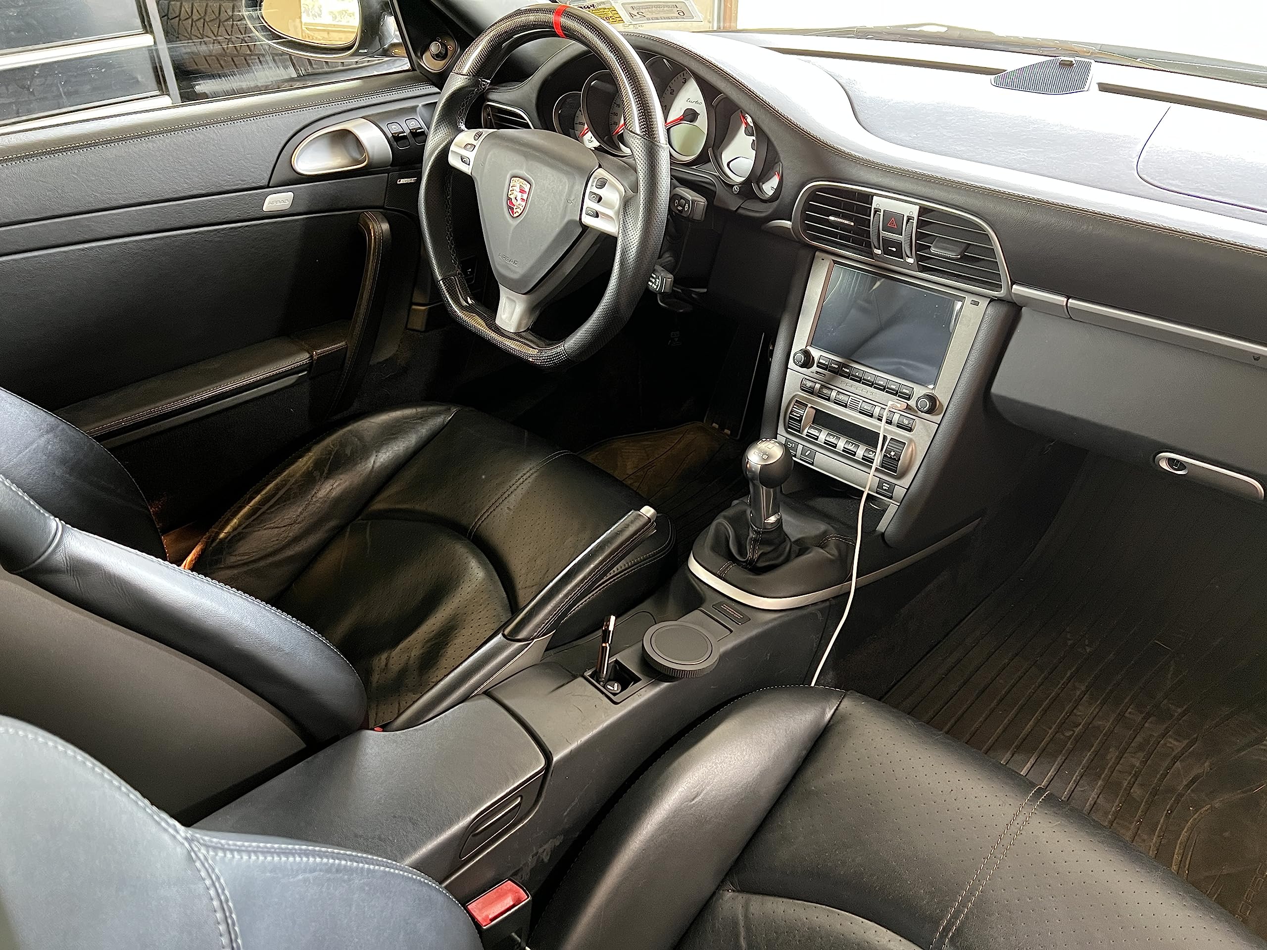 Premium Magnetic Wireless Charger Ashtray Insert for Porsche 911 & Cayman (2005-2013) | Qi-Certified Fast Charging | Perfect for Road Trips & Car Enthusiasts