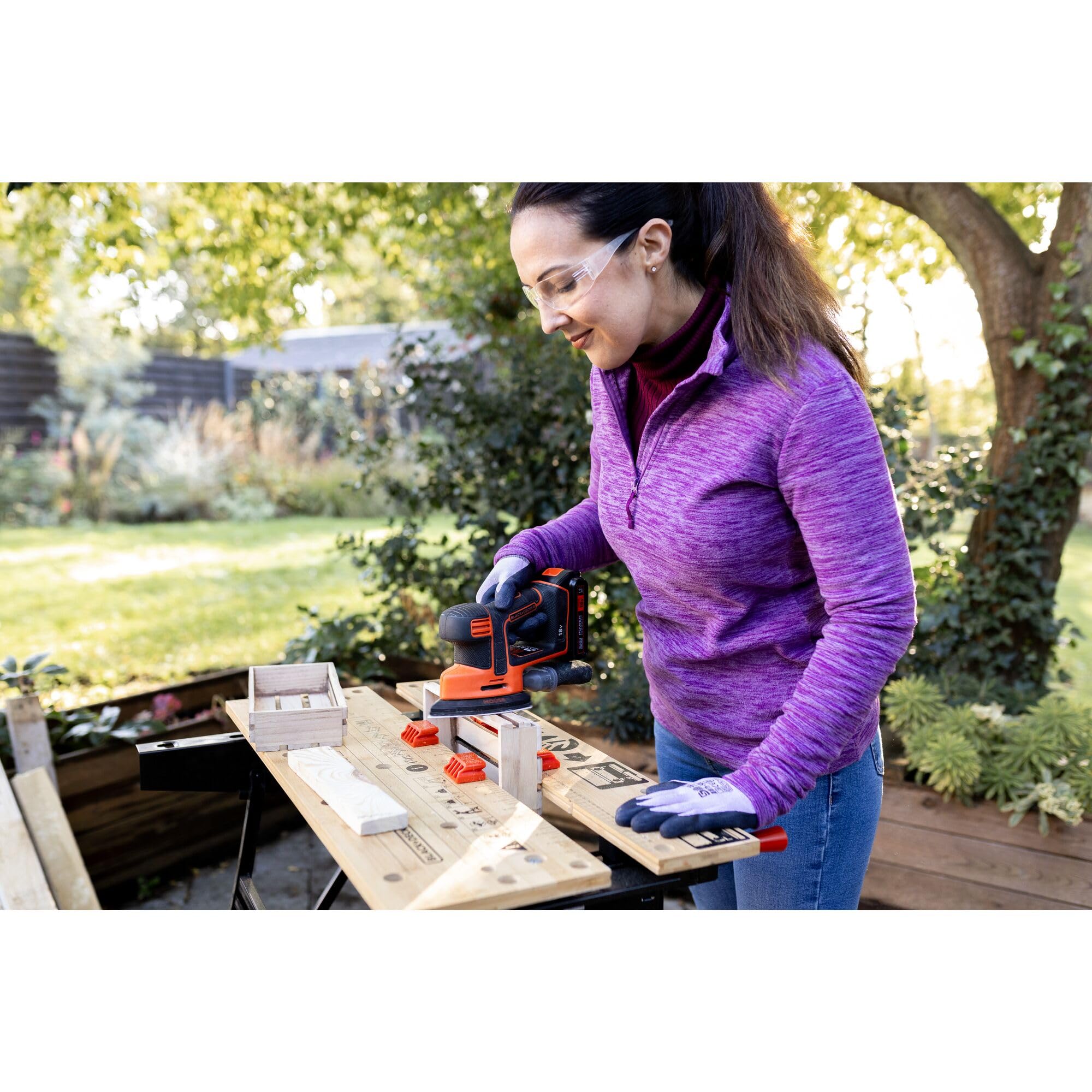 BLACK+DECKER 18V Cordless Mouse Sander BDCDS18N-XJ - Lightweight & Compact for Woodworking, DIY Projects, Furniture Refinishing, and Home Renovations