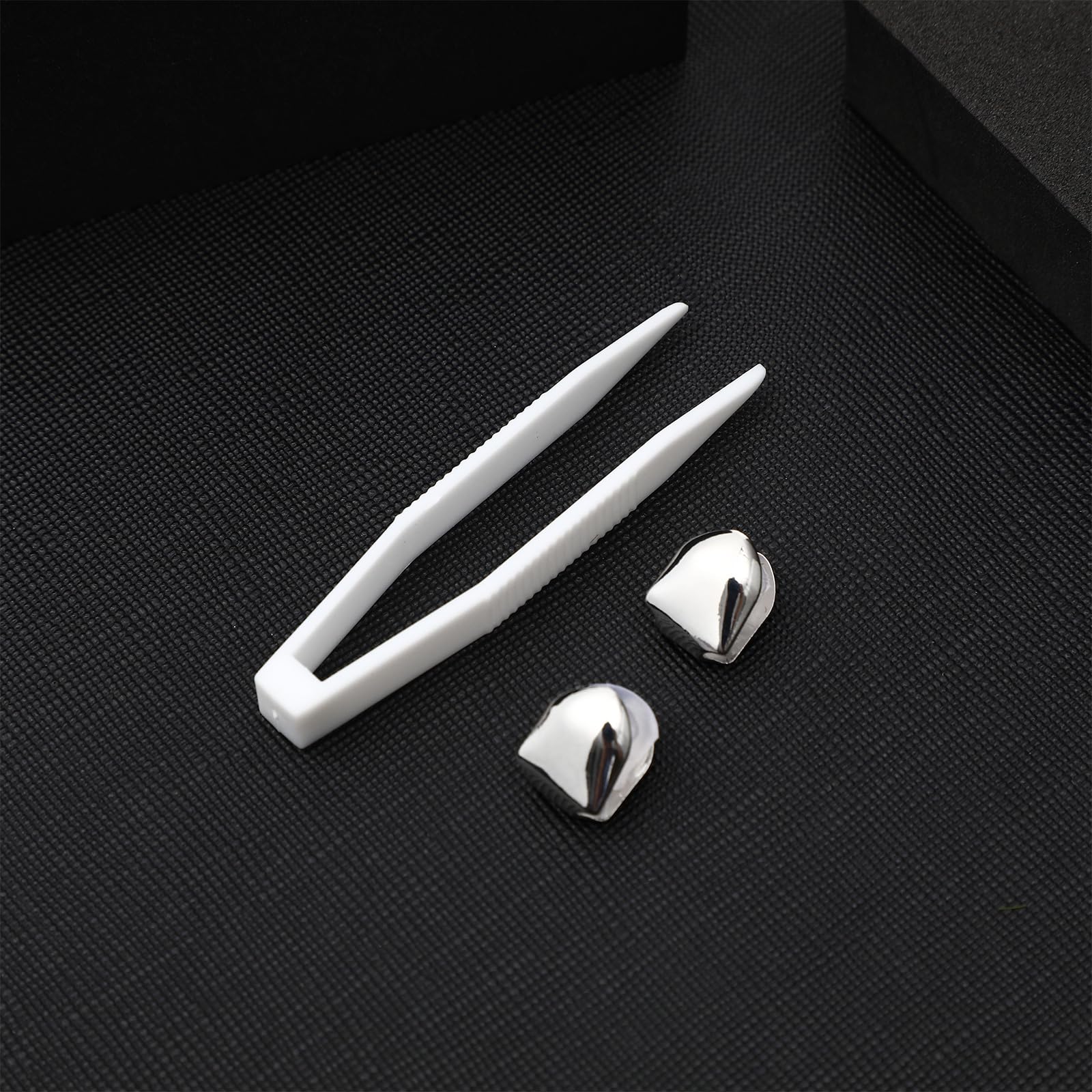 ULTNICE 2pcs Silver Single Tooth Fang Grillz - Top & Bottom Dental Jewelry for Hip Hop Style | Perfect for Halloween, Costume Parties & Rap Performances