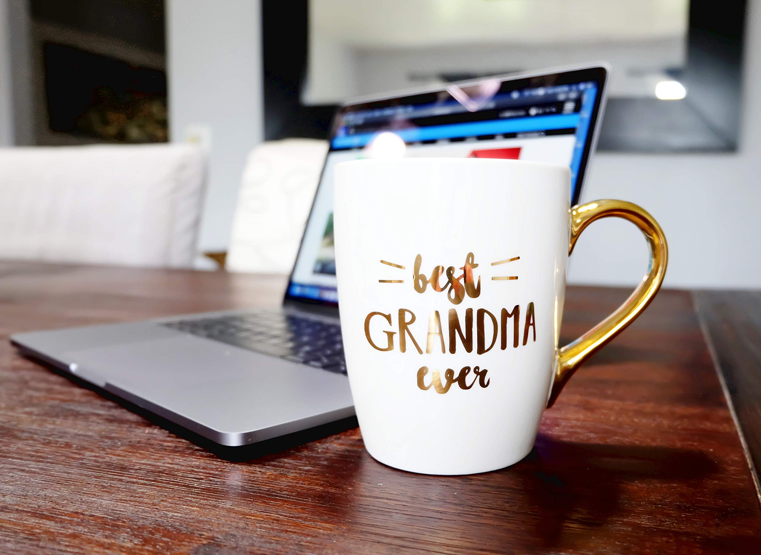 Best Grandma Ever Ceramic Coffee Mug with Gold Handle - Inspirational Gift for Mother's Day, Christmas, Birthday - Perfect for Mom, Aunt & Women - Ideal for Tea, Coffee & Hot Drinks at Home or Office