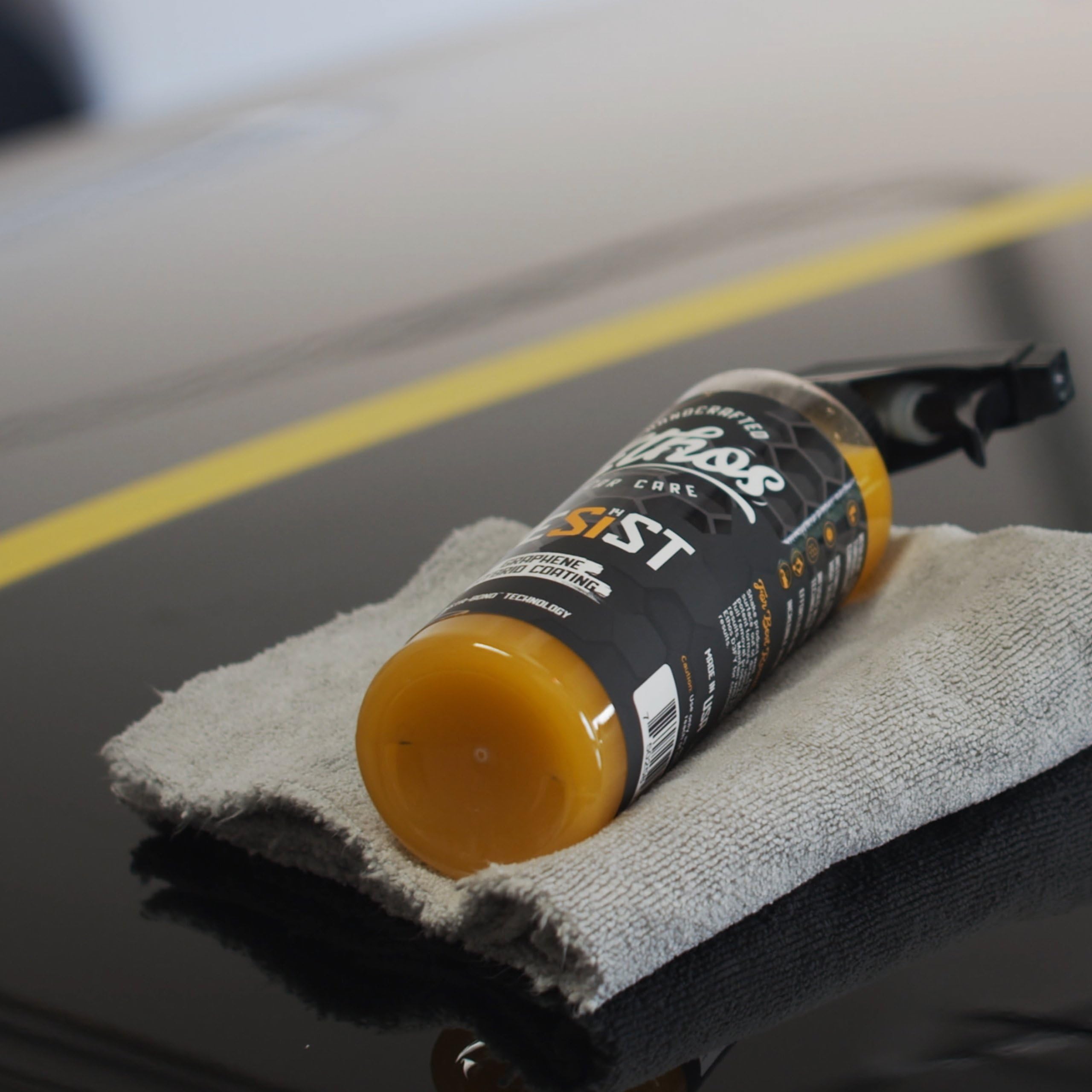 RESIST Graphene & Ceramic Hybrid Coating Spray for Cars - Long-Lasting UV Protection, High Gloss & Slick Finish - Advanced Graphene Ceramic Coating for Auto Paint Protection - Perfect for Daily Drivers, Show Cars & Vehicle Detailing