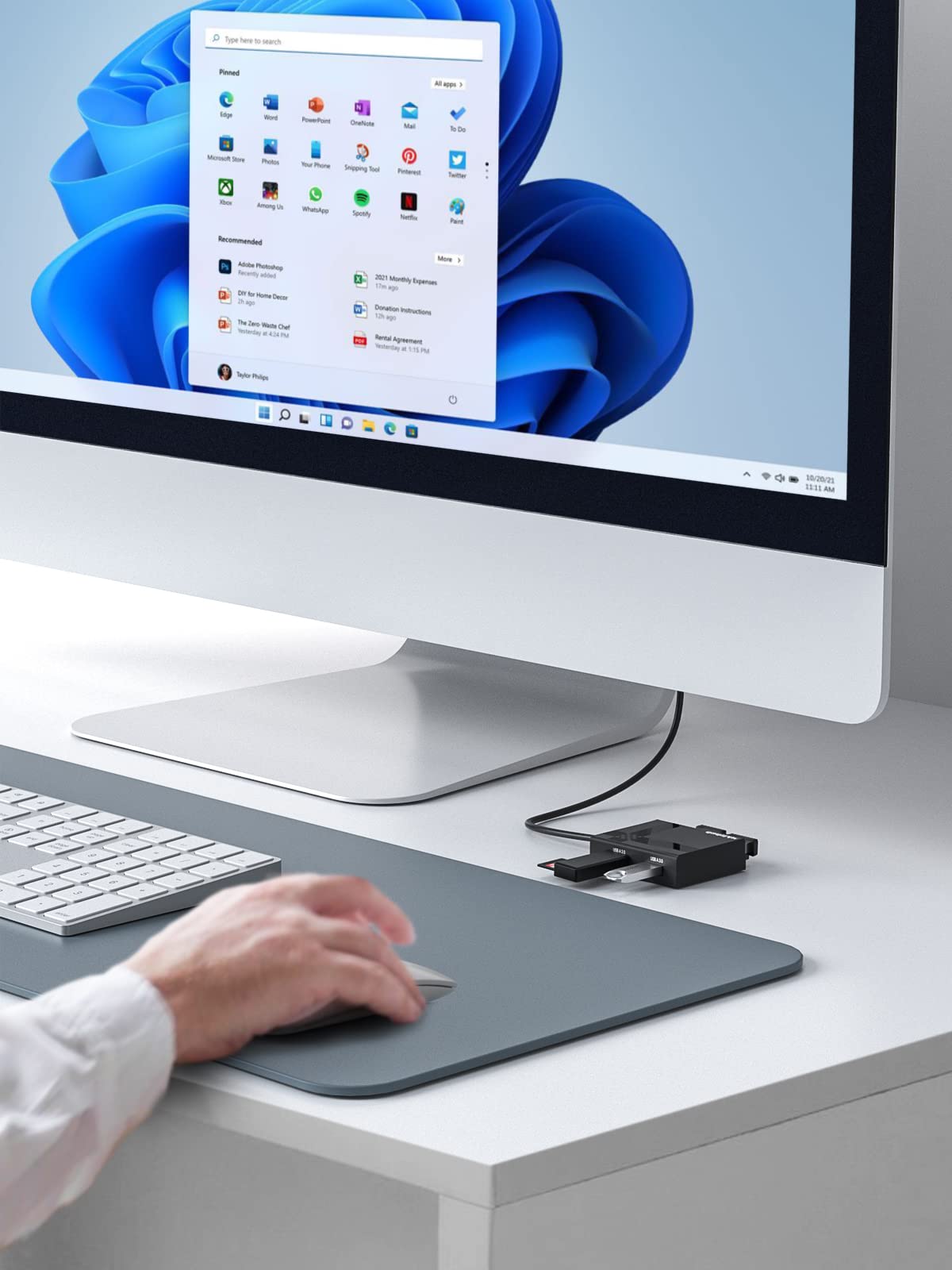 4-Port USB 3.0 Hub - Fast Data Transfer for Laptop & PC - Works with MacBook, Surface Pro, XPS