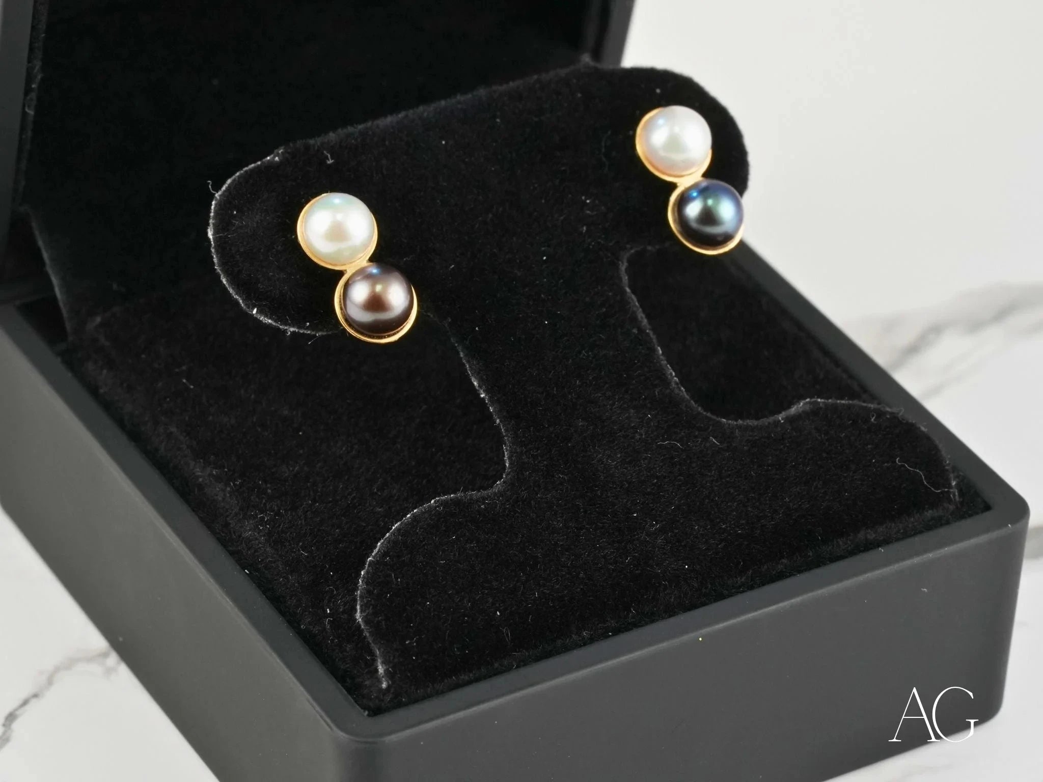 18K Gold Black & White Pearl Earrings for Women - Elegant Eclipse Design Pearl Stud Earrings - Perfect for Weddings, Parties & Special Occasions