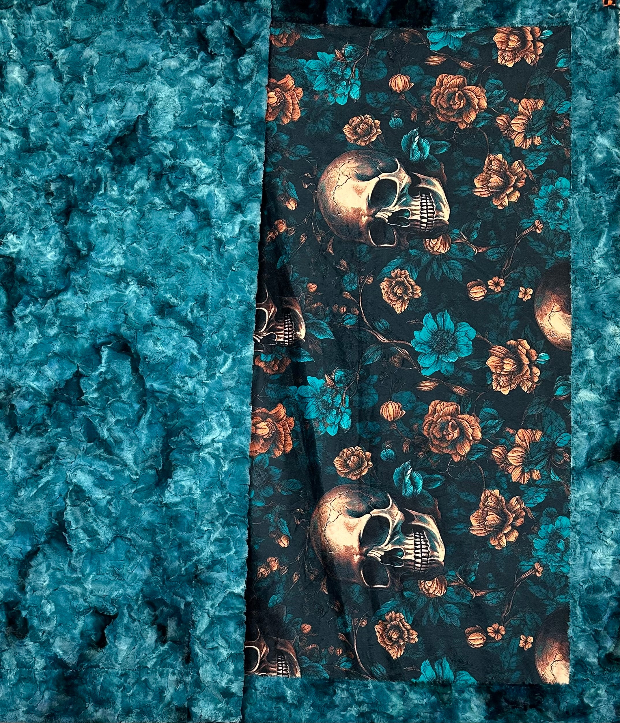 Premium Skull on Mallard Design 55x79 Inch Luxe Minky Blanket - Soft & Cozy for Bedroom, Couch, or Outdoor Use