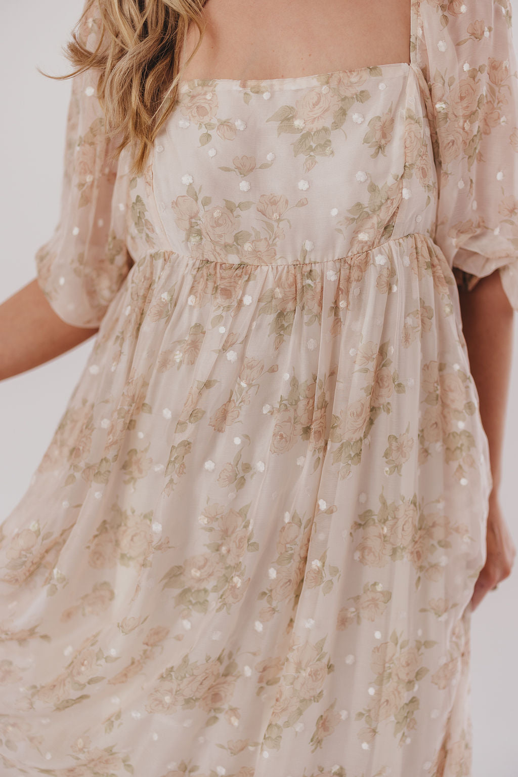 Elegant Cream Floral Smocked Maxi Dress for Women - Bump Friendly Maternity & Inclusive Sizing (S-3XL) | Perfect for Weddings, Beach Vacations & Summer Parties