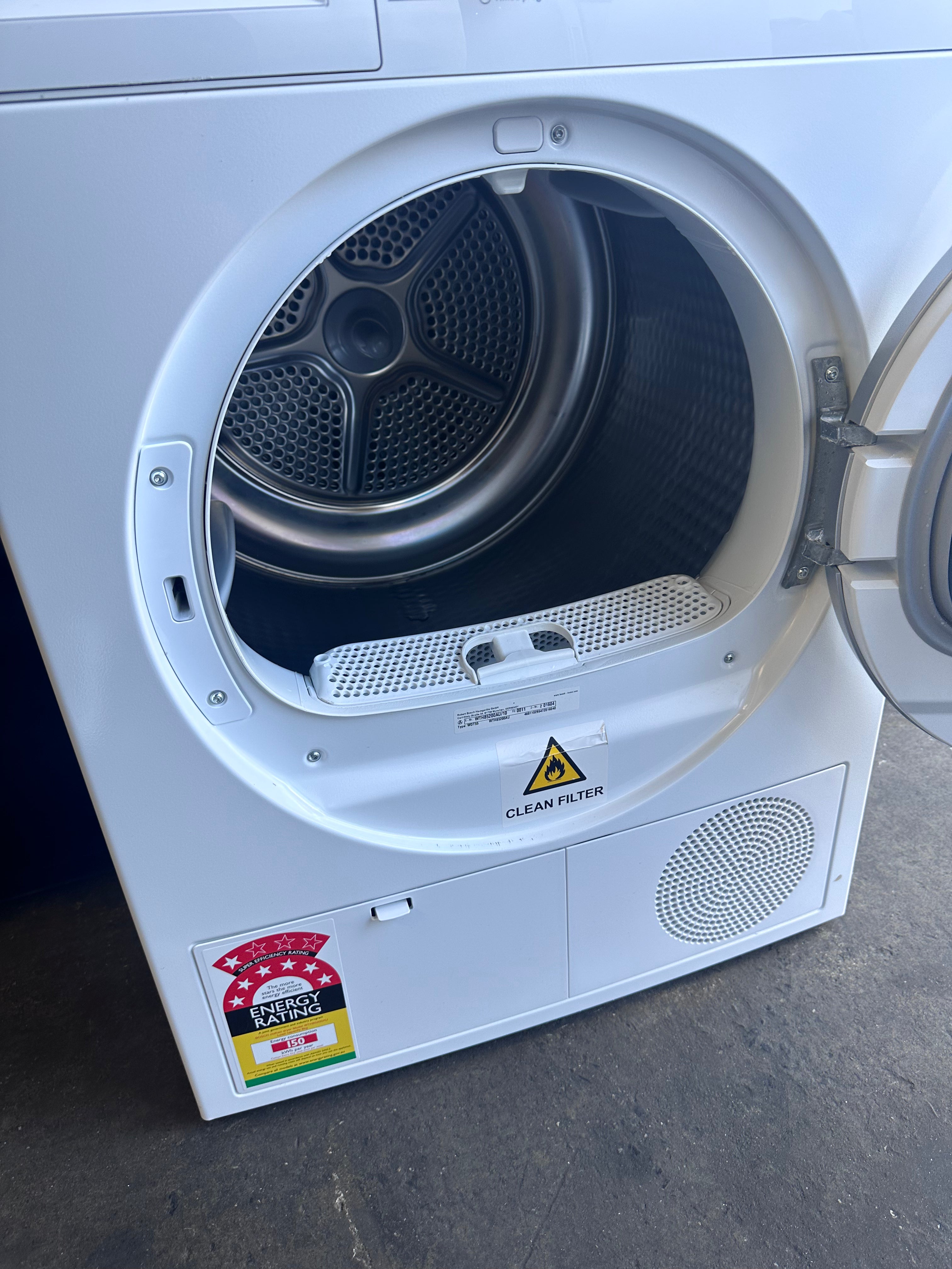 Refurbished Bosch Serie 4 8kg Heat Pump Dryer - Energy Efficient, Made in Europe | Perfect for Small Apartments & Eco-Friendly Laundry Rooms