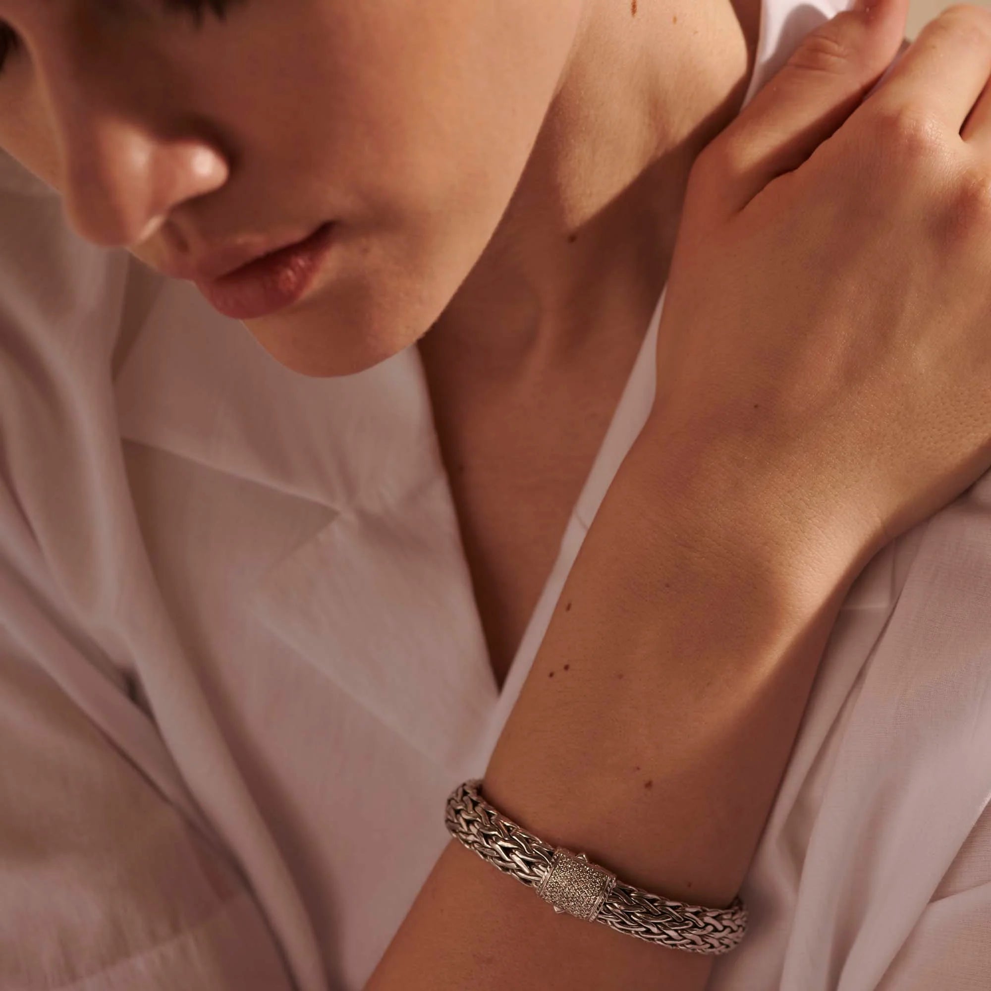 Elegant Diamond Chain Bracelet for Women - Classic Gold/Silver Plated Jewelry Gift for Anniversary, Birthday & Special Occasions