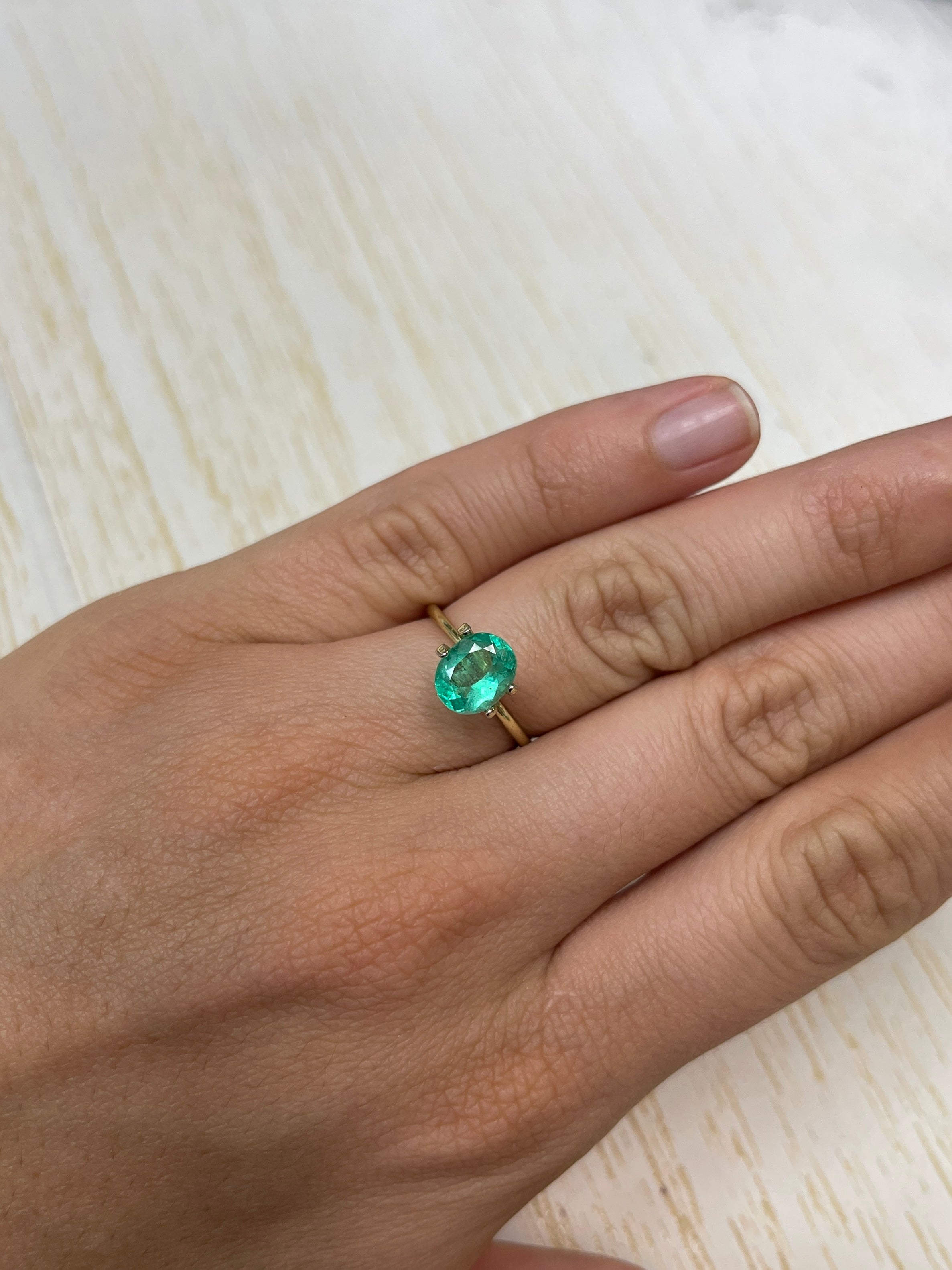 1.81 Carat 9x7mm Eye-Clean Bluish Green Natural Colombian Emerald Loose Gemstone - Oval Cut for Jewelry Making, Engagement Rings & Fine Collections