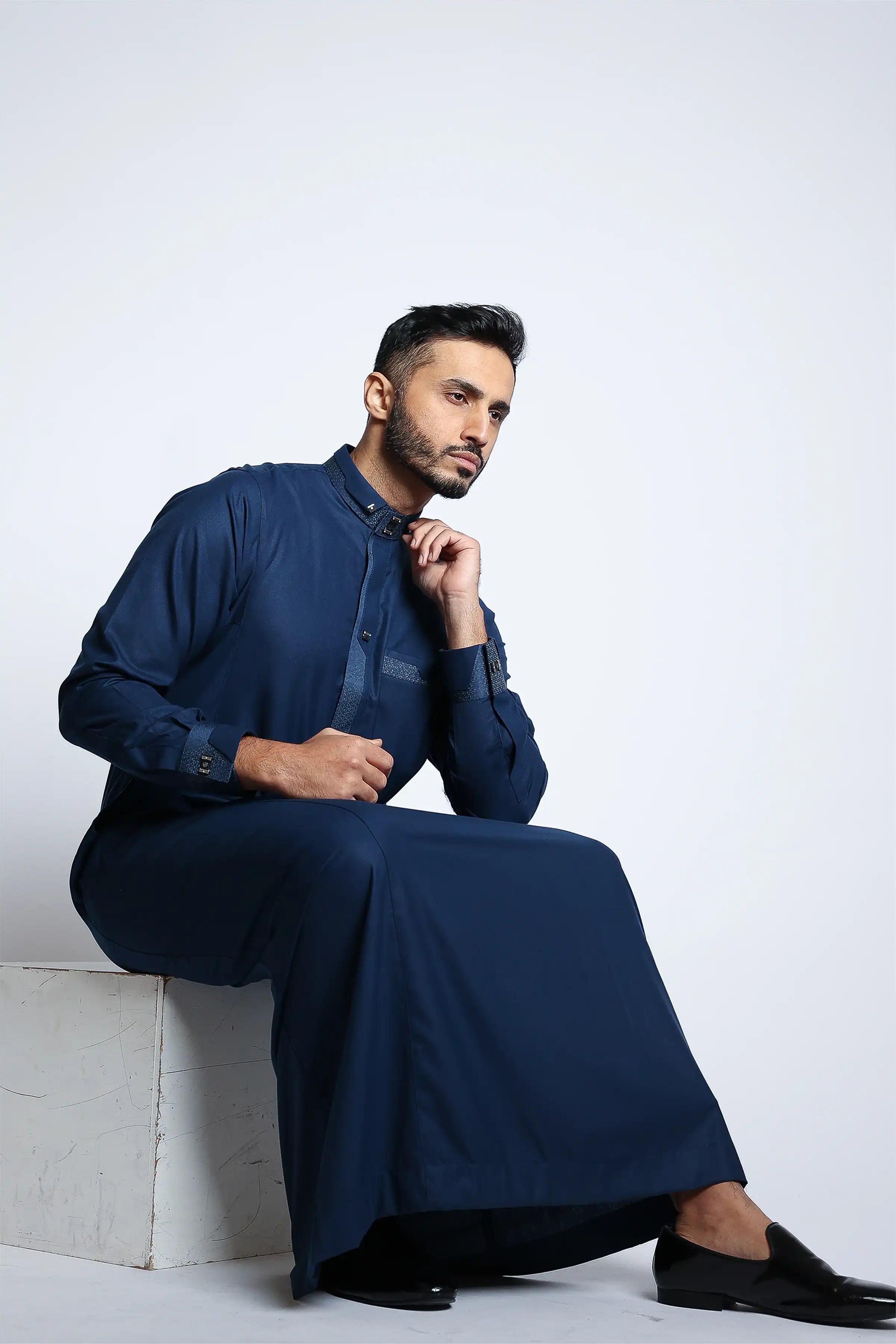 J140 C1 Catalina Blue Thobe for Men - Traditional Islamic Robe with Comfortable Fit - Perfect for Prayer, Eid, and Special Occasions