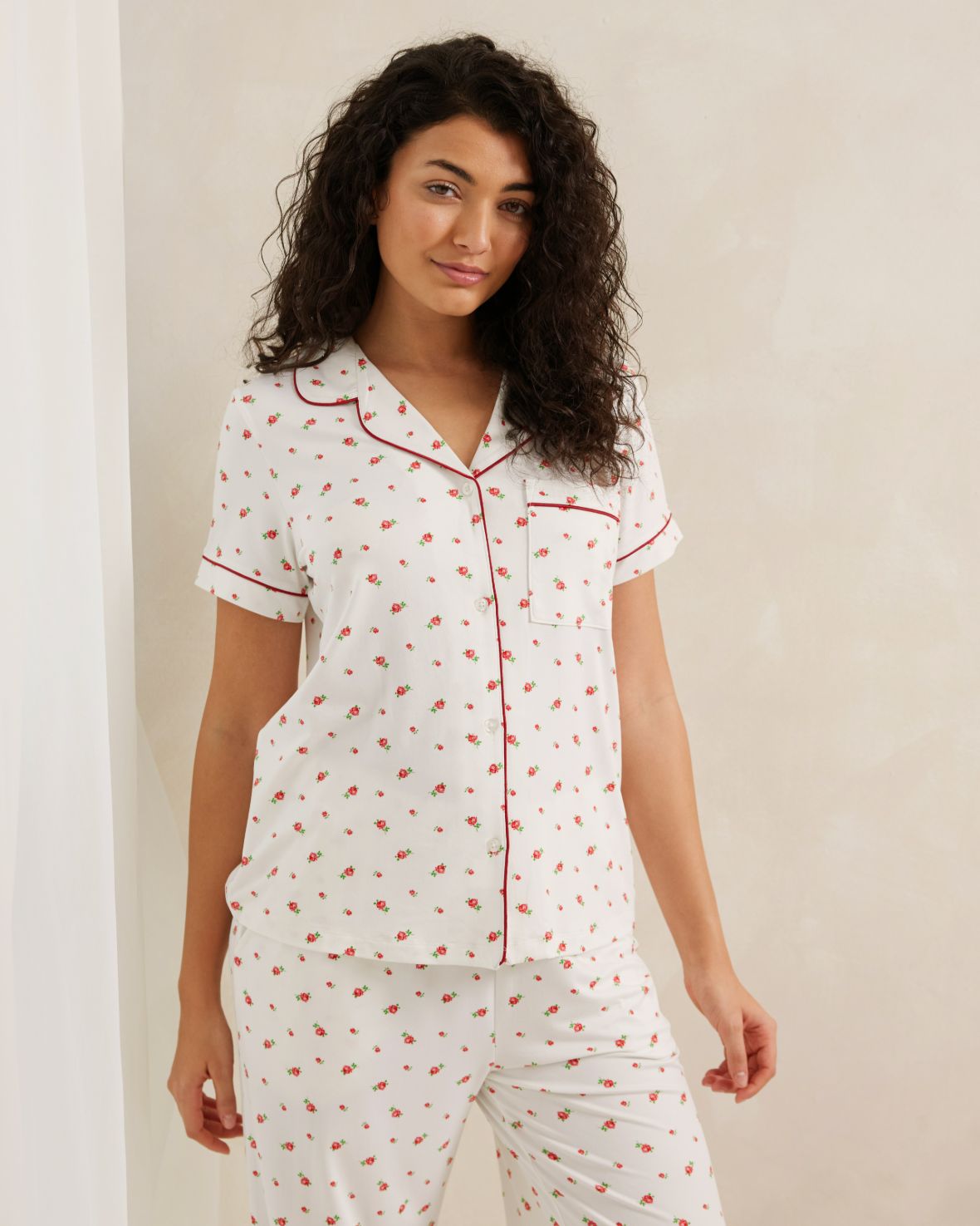 Rose Ditsy Print Long Sleeve Pajama Set for Women - Soft Cotton Sleepwear for Cozy Nights & Relaxing at Home