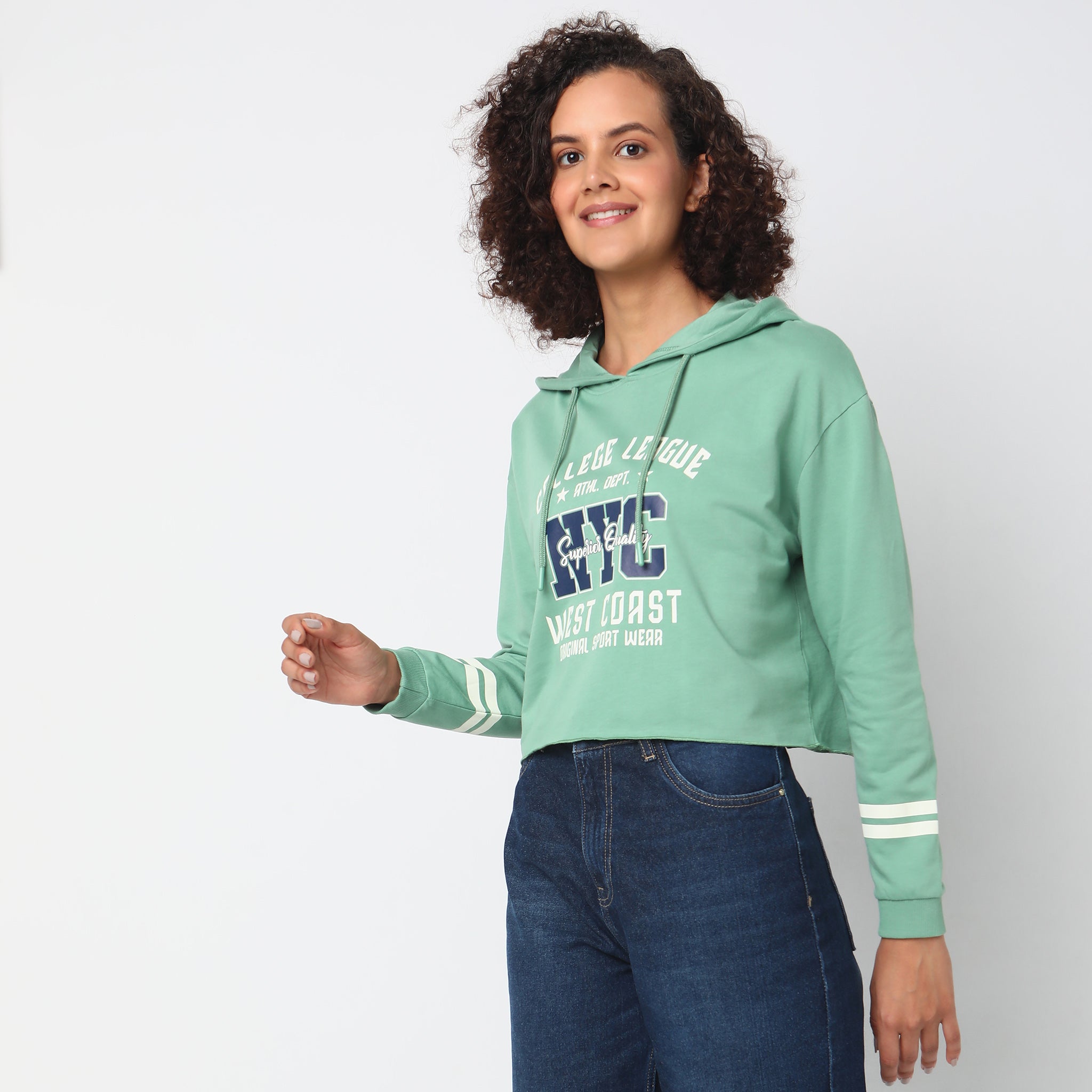 Stylish Boxy Fit Graphic Sweatshirt for Women | Trendy Oversized Pullover | Casual Streetwear & Loungewear | Perfect for Everyday Wear, Coffee Dates & Weekend Outings