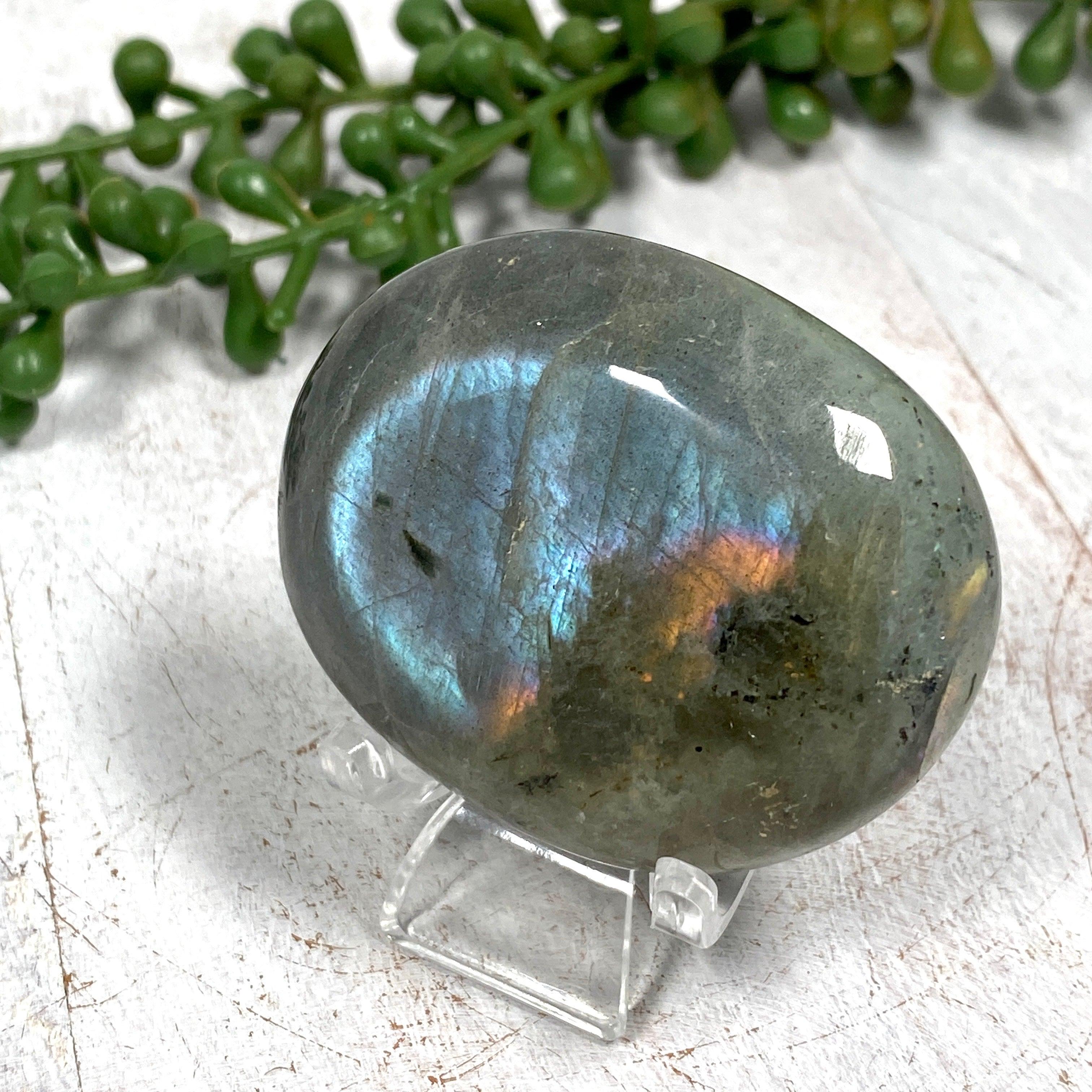 Natural Purple Labradorite Palm Stone - Healing Crystal for Meditation, Stress Relief & Energy Balancing - Perfect for Reiki, Yoga & Spiritual Practices