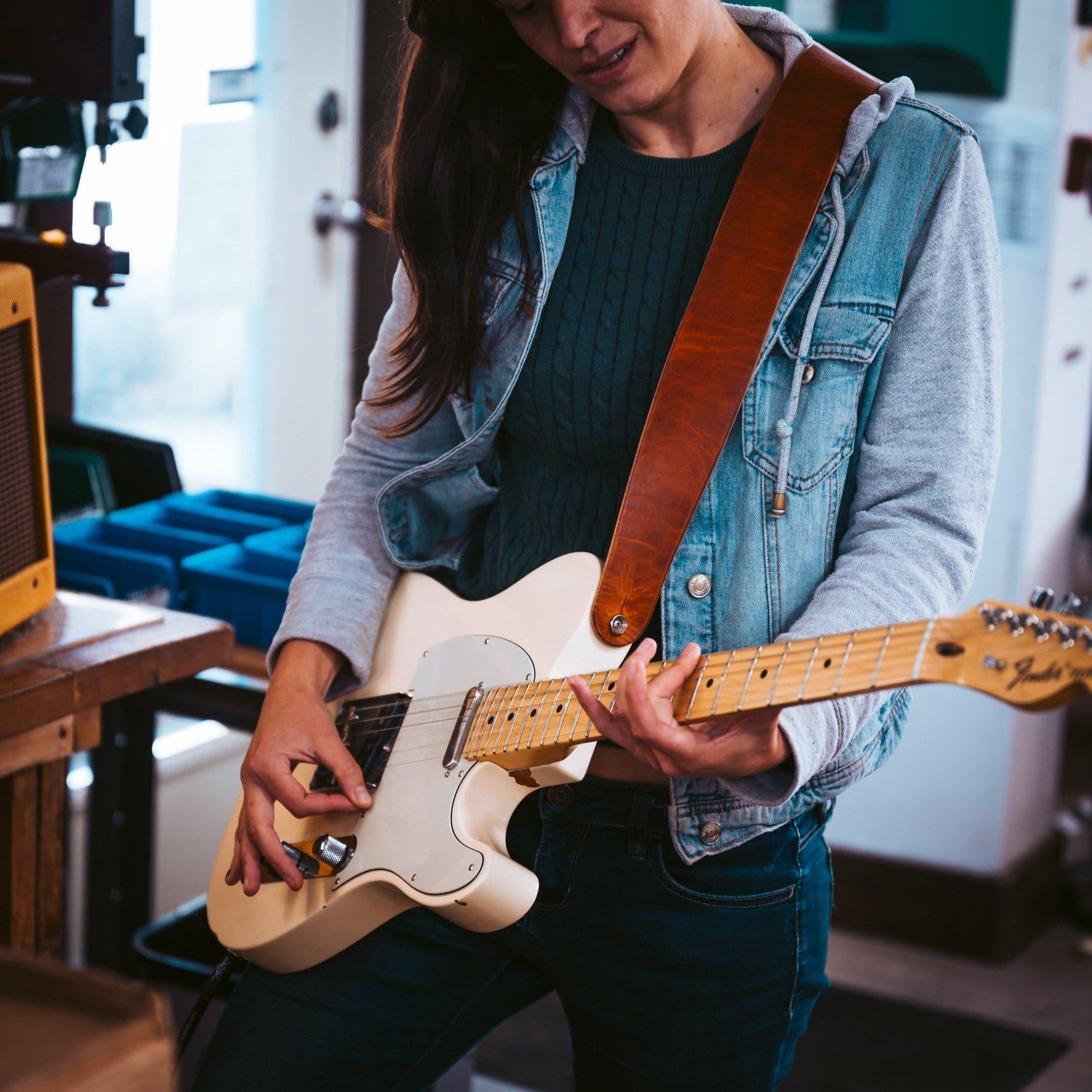 Premium Genuine Leather Guitar Strap - Adjustable & Comfortable for Electric & Acoustic Guitars - Perfect for Live Performances, Studio Sessions & Travel