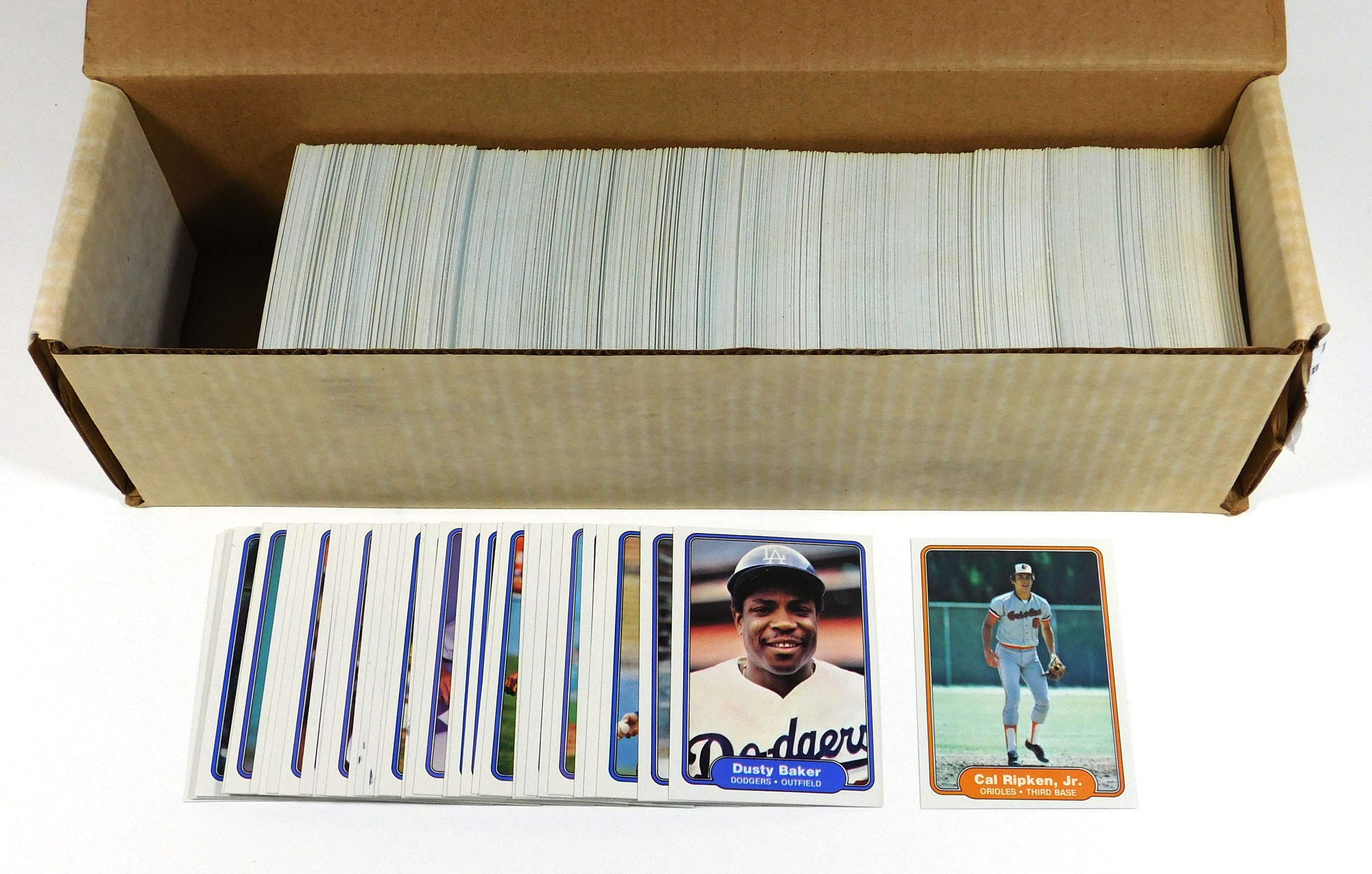 1982 Fleer Baseball Complete Set 660 Cards - Cal Ripken Jr. Rookie Card - Near Mint/Mint Condition - Perfect for Collectors, Sports Memorabilia Enthusiasts & Baseball Fans