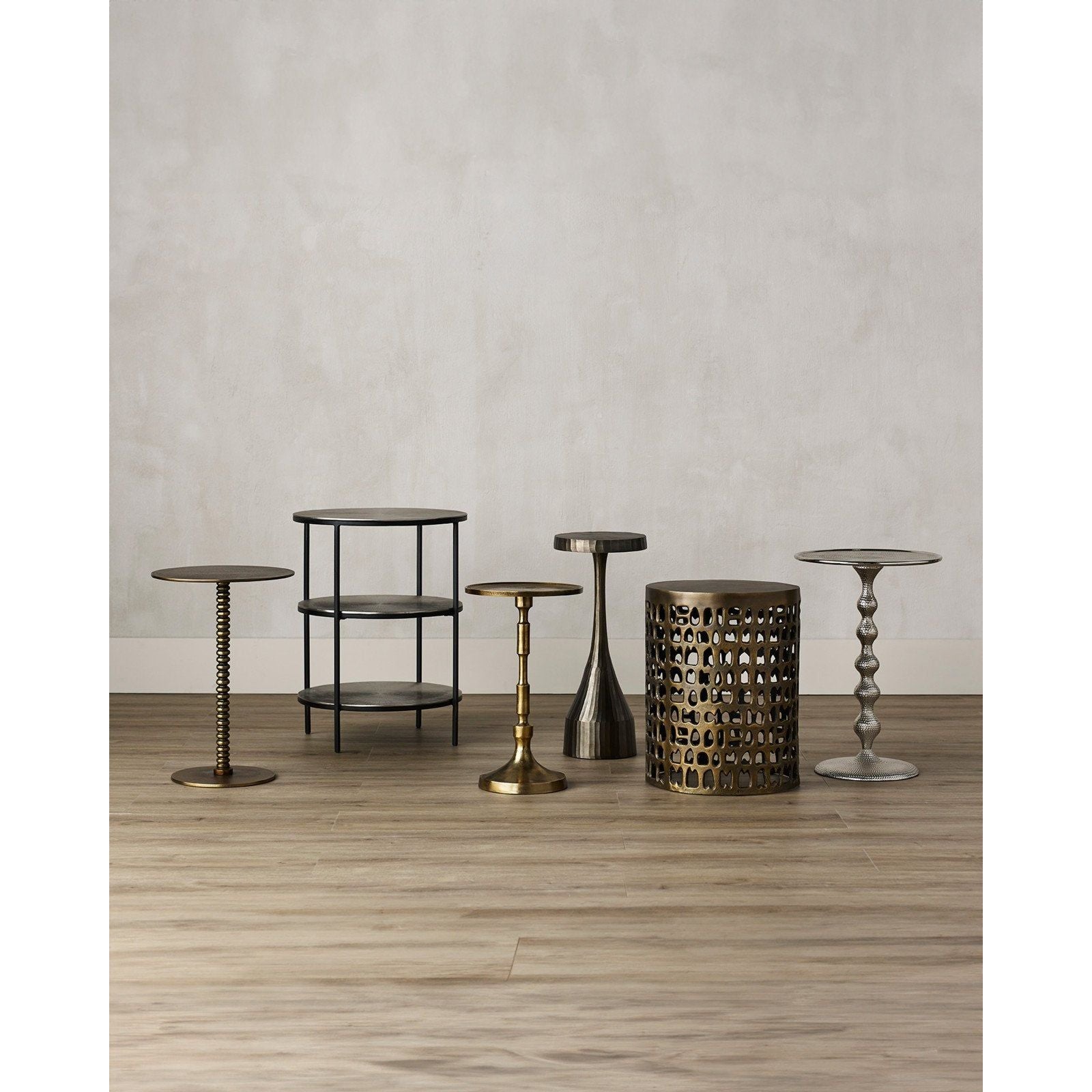 Alvar Gold Accent Table - Modern Side Table with Gold Metal Frame for Living Room, Bedroom & Office Decor | Stylish End Table for Small Spaces