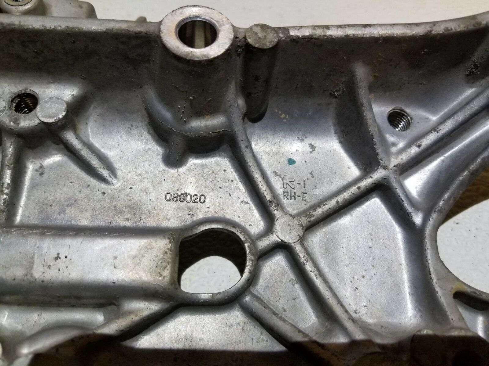 05-08 Acura RL Power Steering Rack & Pinion Mounting Bracket - OEM Replacement Part for Smooth Steering Performance - Perfect for Road Trips & Daily Commuting