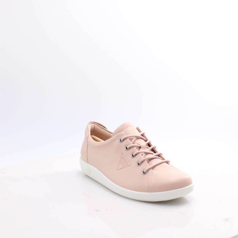 ECCO SOFT 2.0 Comfortable Walking Shoes for Men & Women - Lightweight Breathable Sneakers for Walking, Travel & Everyday Wear