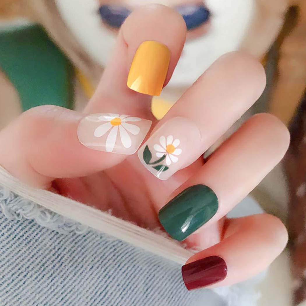 Ursumy Green Daisy Acrylic Press on Nails - 24Pcs Square False Nails with Flower Design, Full Cover Nail Tips for Women & Girls | Perfect for Parties, Weddings & Everyday Wear