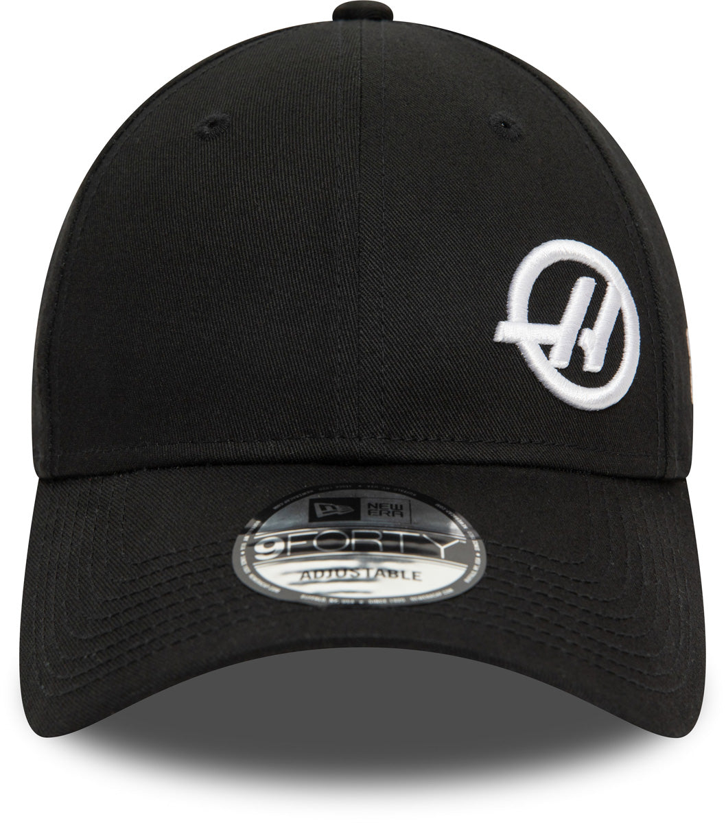 Haas F1 Team New Era 9Forty Black Adjustable Snapback Cap - Official Merchandise for Racing Fans | Perfect for Grand Prix Events & Motorsport Enthusiasts