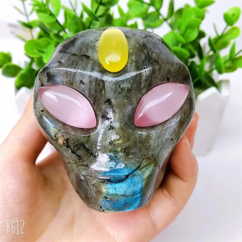 Natural Labradorite Alien Skull Crystal Carving - Healing Energy Stone for Meditation & Spiritual Growth - Unique Halloween Gift & Home Decor (1PC) - Perfect for Yoga Spaces, Altars & Gothic Decor