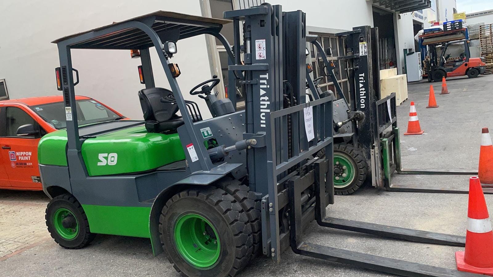 Aiko CPCD3.0T 3 Ton Diesel Forklift Truck with 4.5M Lift Height - Heavy Duty Warehouse & Construction Equipment for Loading, Material Handling & Industrial Operations