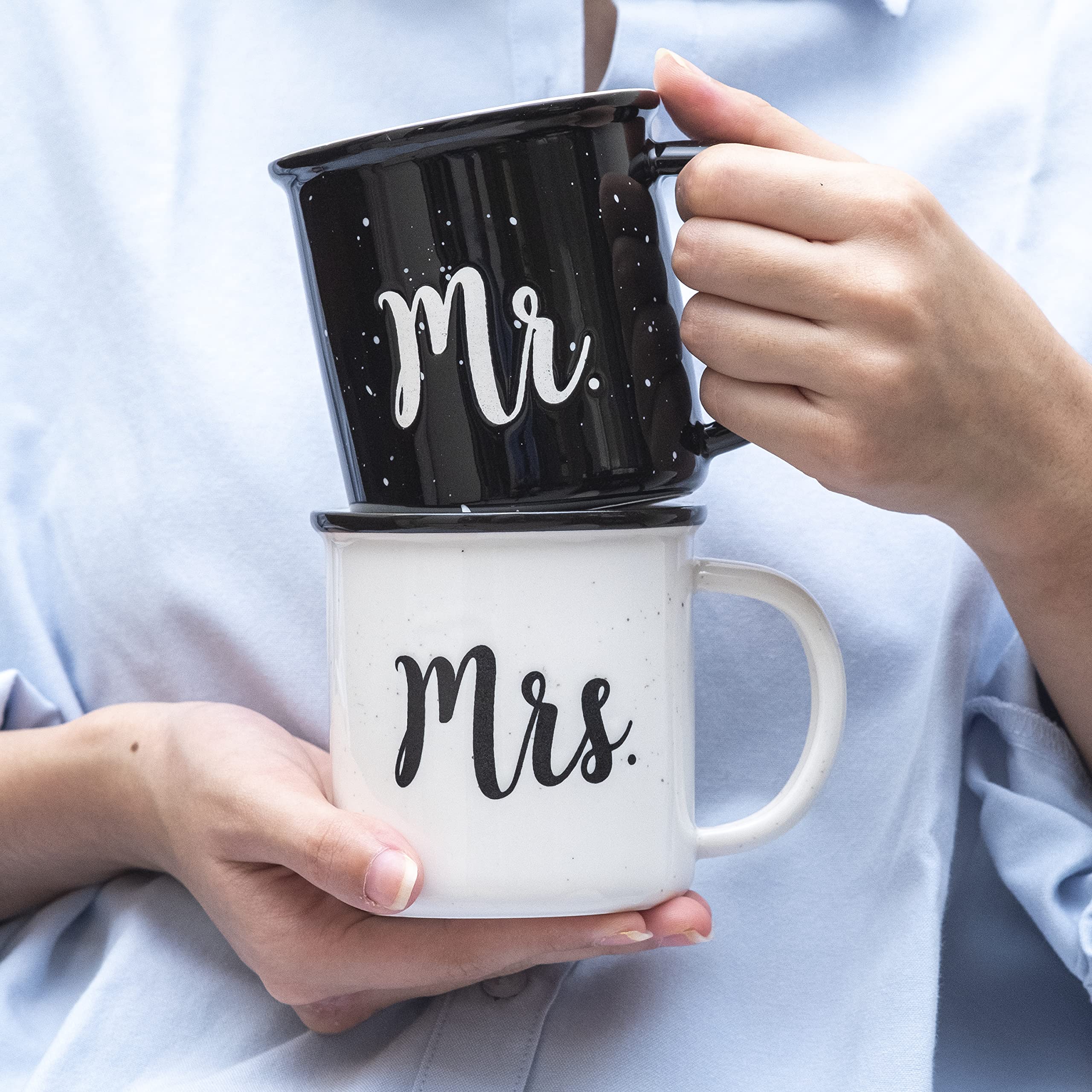 MAINEVENT Mr and Mrs Mugs Set - 11 Oz Ceramic Coffee Cups for Couples, Wedding Gift, Anniversary Present - Perfect for Morning Coffee, Romantic Dates & Couple Bonding Time