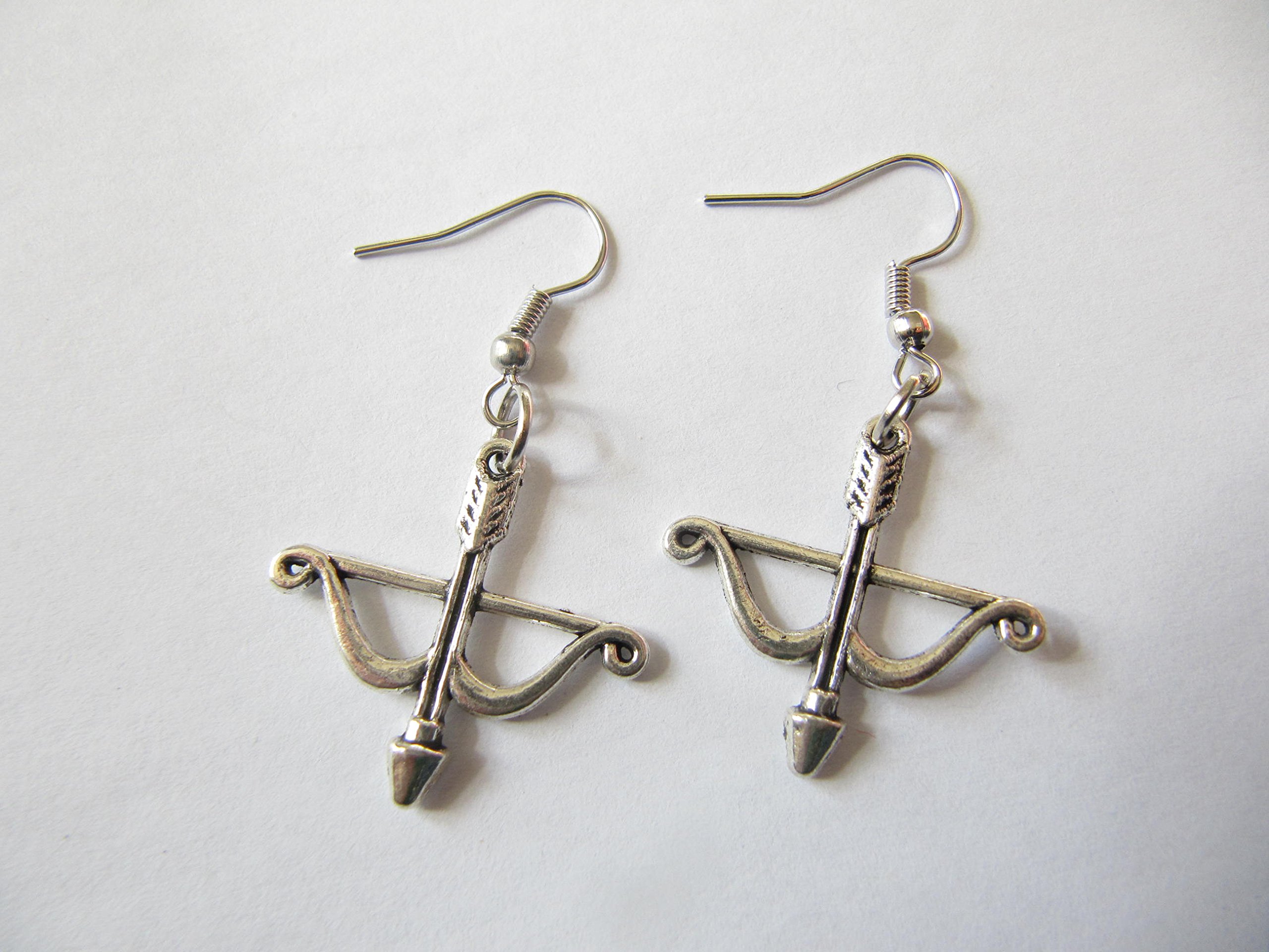 Crossbow Earrings for Women - Bow and Arrow Dangle Earrings - Archery Jewelry Gift - Perfect for Archery Lovers & Outdoor Enthusiasts