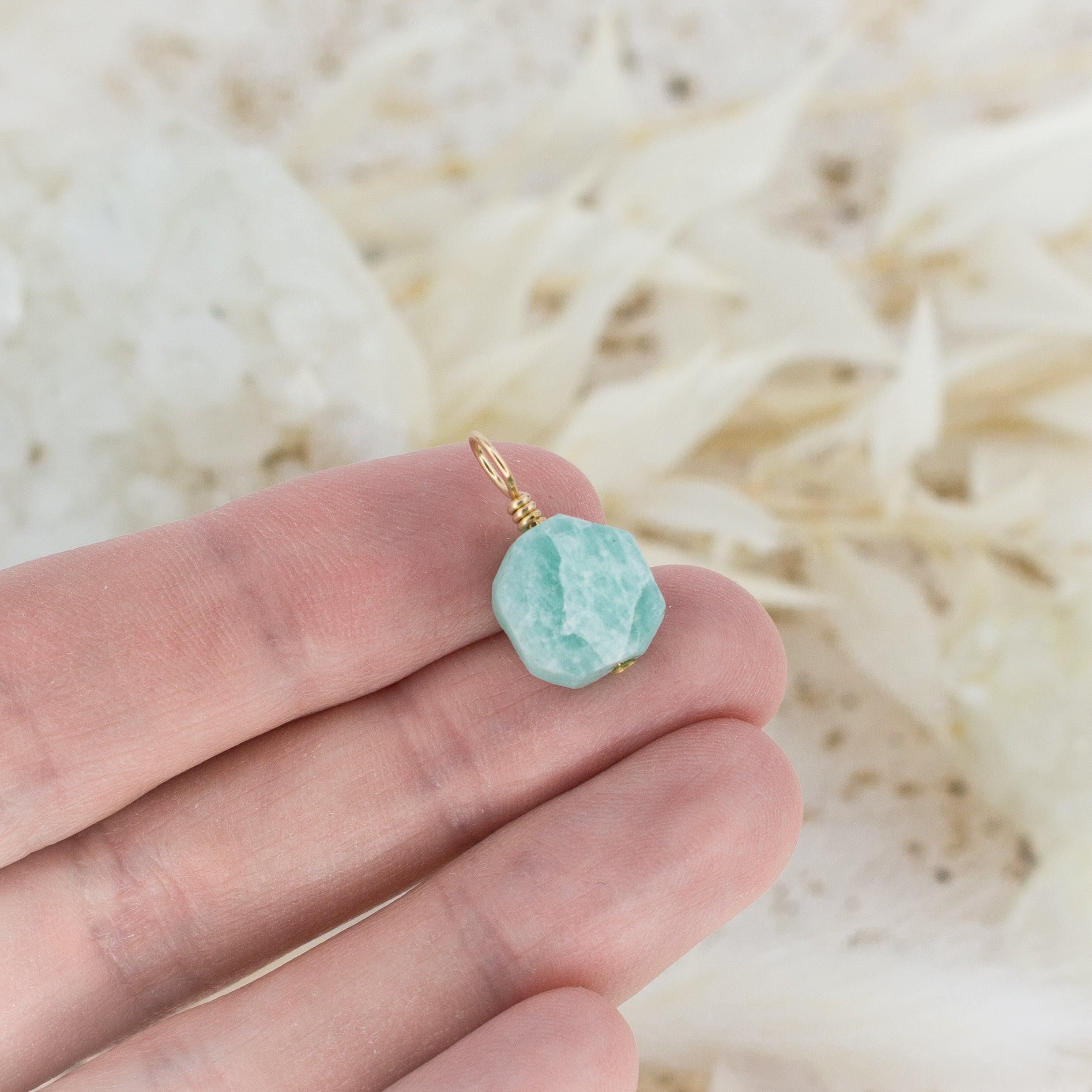 Natural Amazonite Crystal Pendant Necklace - Healing Stone Jewelry for Women, Spiritual Protection & Stress Relief - Perfect for Meditation, Yoga & Everyday Wear