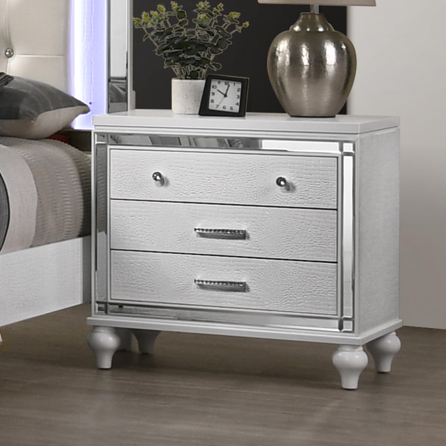 Valentino Solid Wood 3-Drawer Nightstand - Classic White Bedside Table for Bedroom, Living Room & Office Furniture