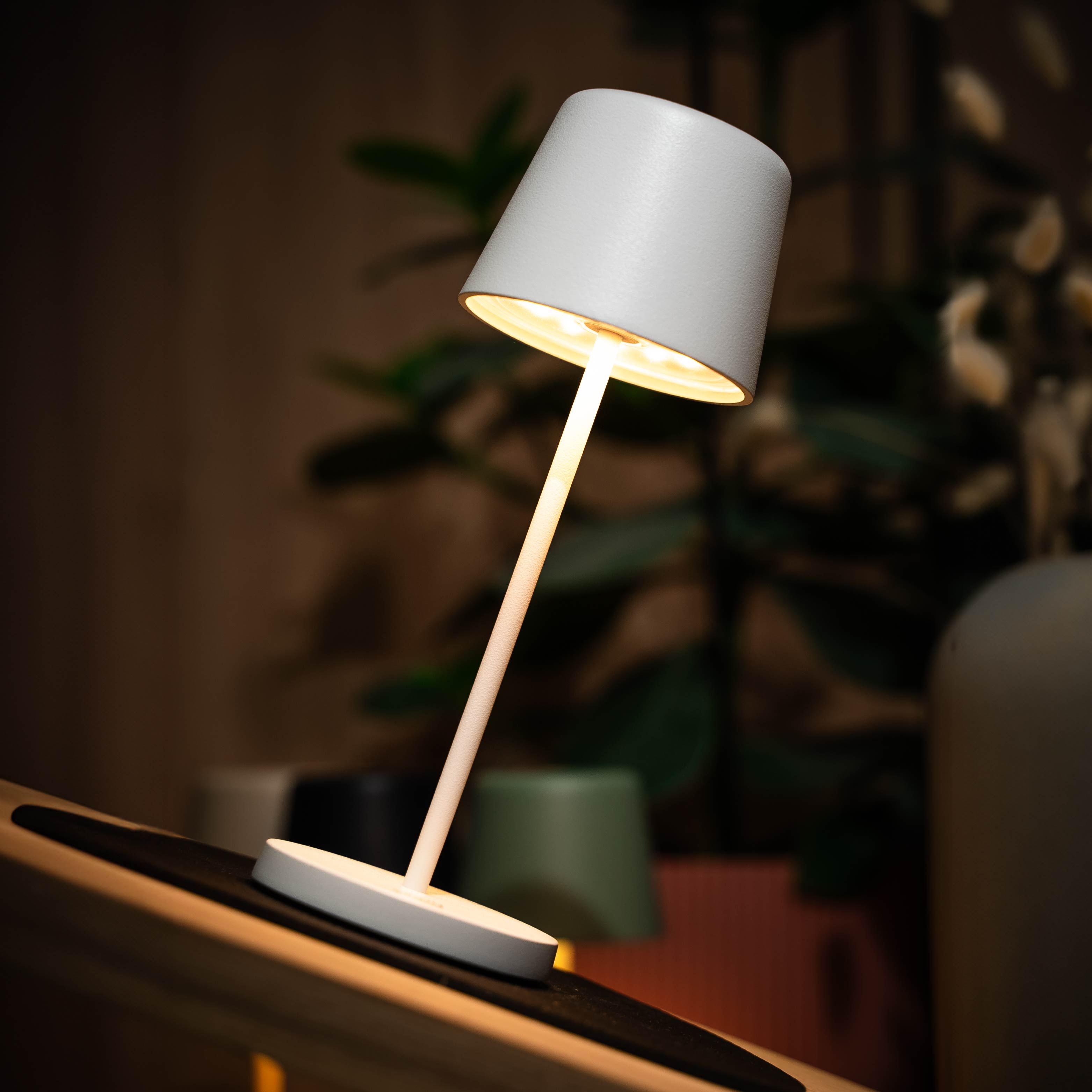 MONACO WHITE Magnetic LED Light with Base Set - Perfect for Kitchen, Bedroom, and Office Lighting