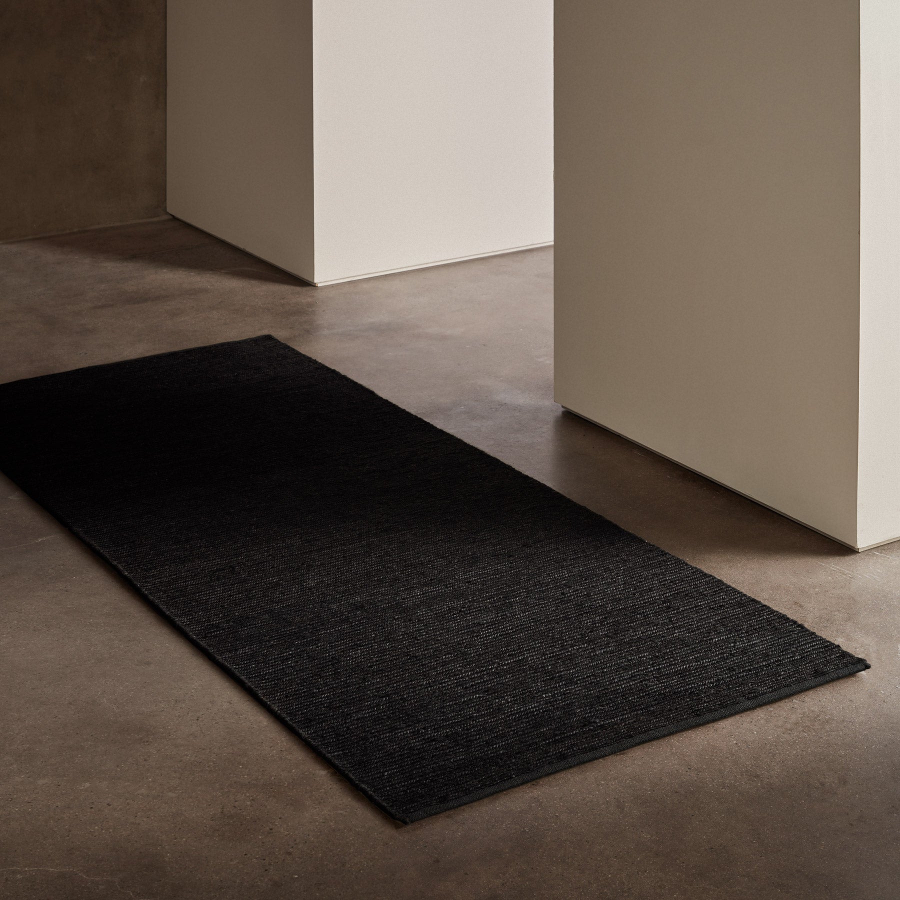 Eco-Friendly Jute Runner Rug - Charcoal Gray, Non-Slip Natural Fiber Floor Mat for Hallway, Kitchen, or Entryway Decor