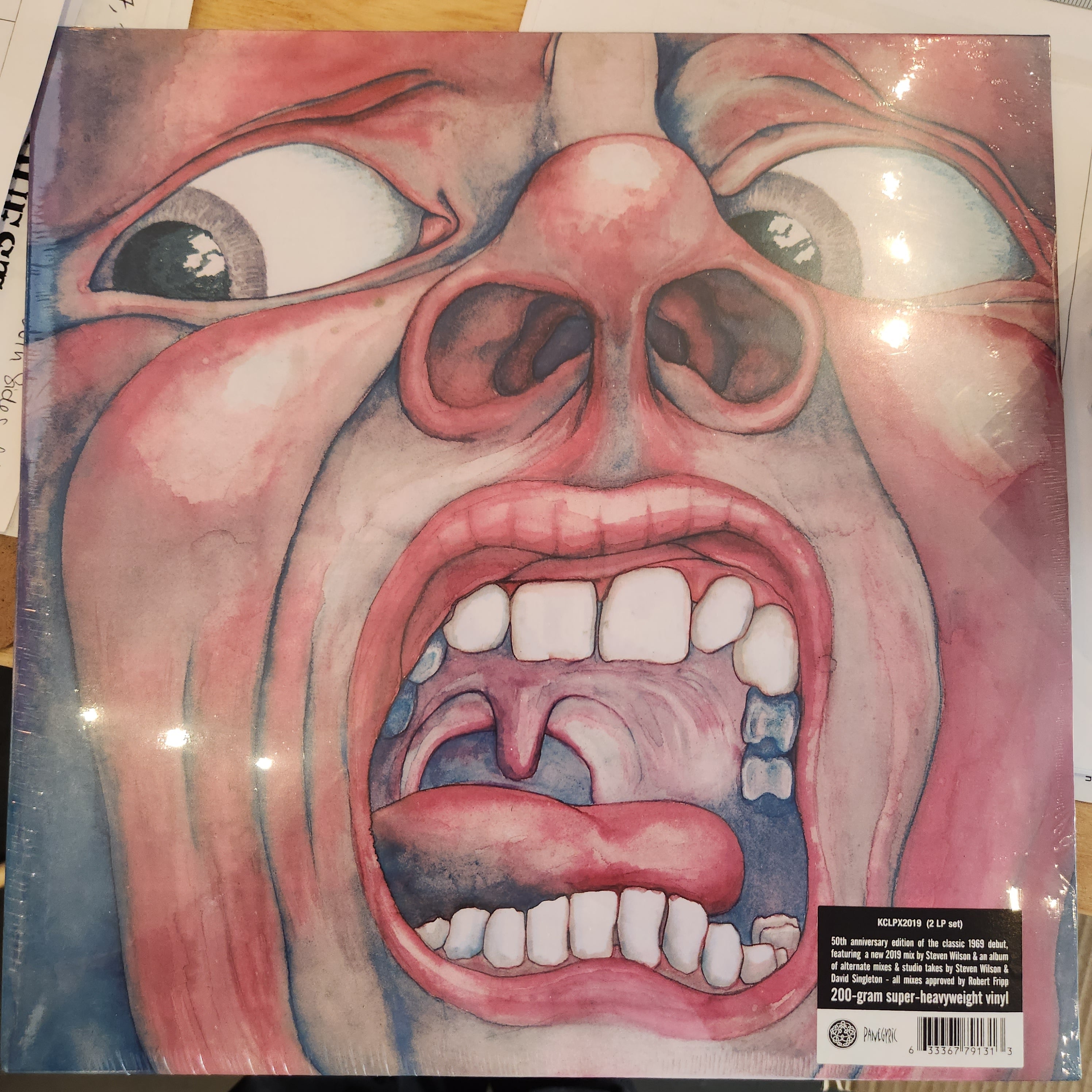 King Crimson - In the Court of the Crimson King (Deluxe Edition 200g Vinyl LP) - Limited Edition Rock Album for Audiophiles & Record Collectors - Perfect for Home Listening & Music Enthusiasts