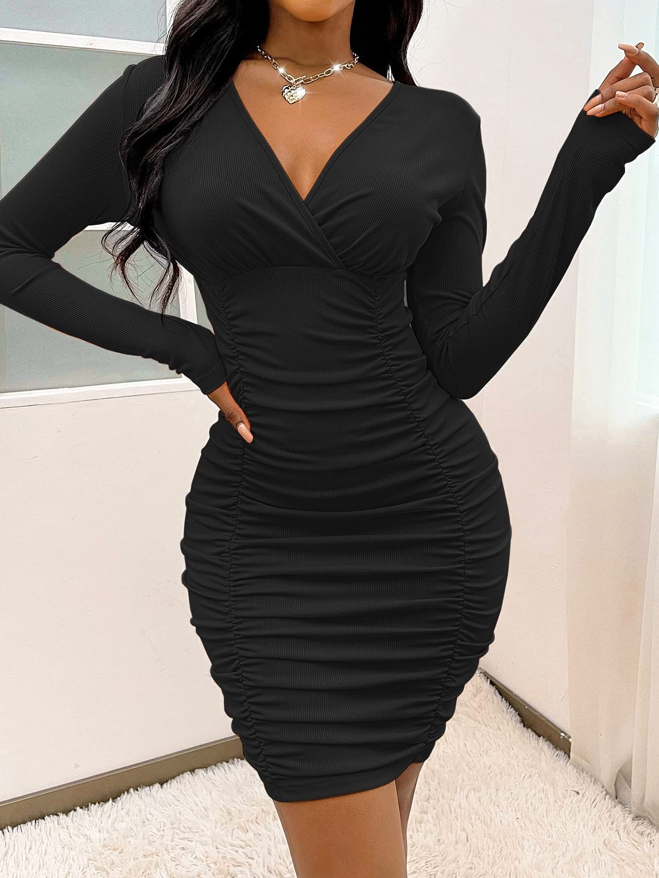 MQQYLBHDS Women's Floral Print Long Sleeve Bodycon Dress - V Neck Ruched Mini Dress for Spring & Summer (Black, Size M) | Perfect for Date Night, Cocktail Parties & Special Occasions