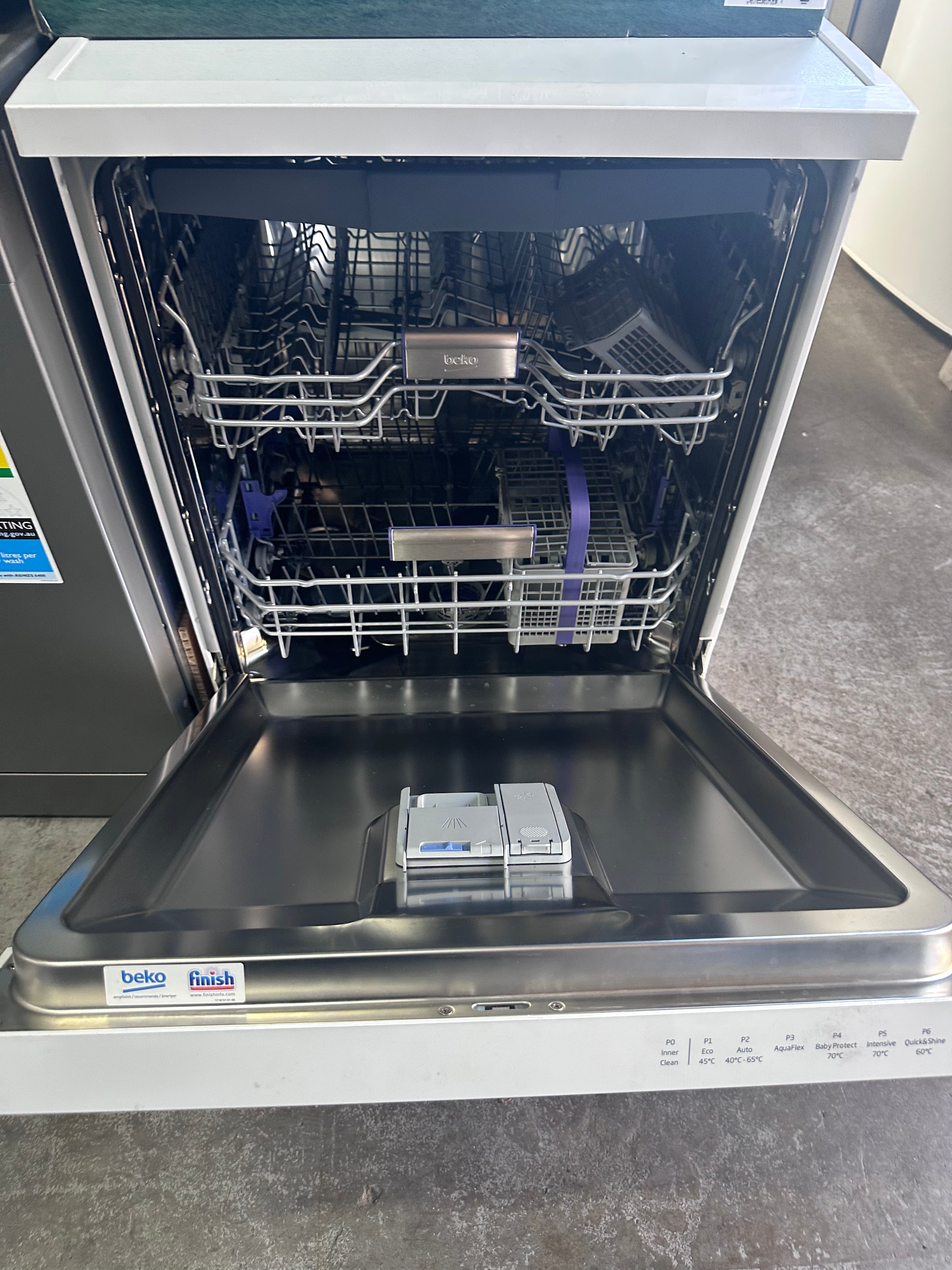 Beko BDF1620W 16 Place Setting Dishwasher - Factory Second | Energy Efficient, Quiet Operation for Large Families & Entertaining | Perfect for Kitchens, Restaurants & Catering Businesses