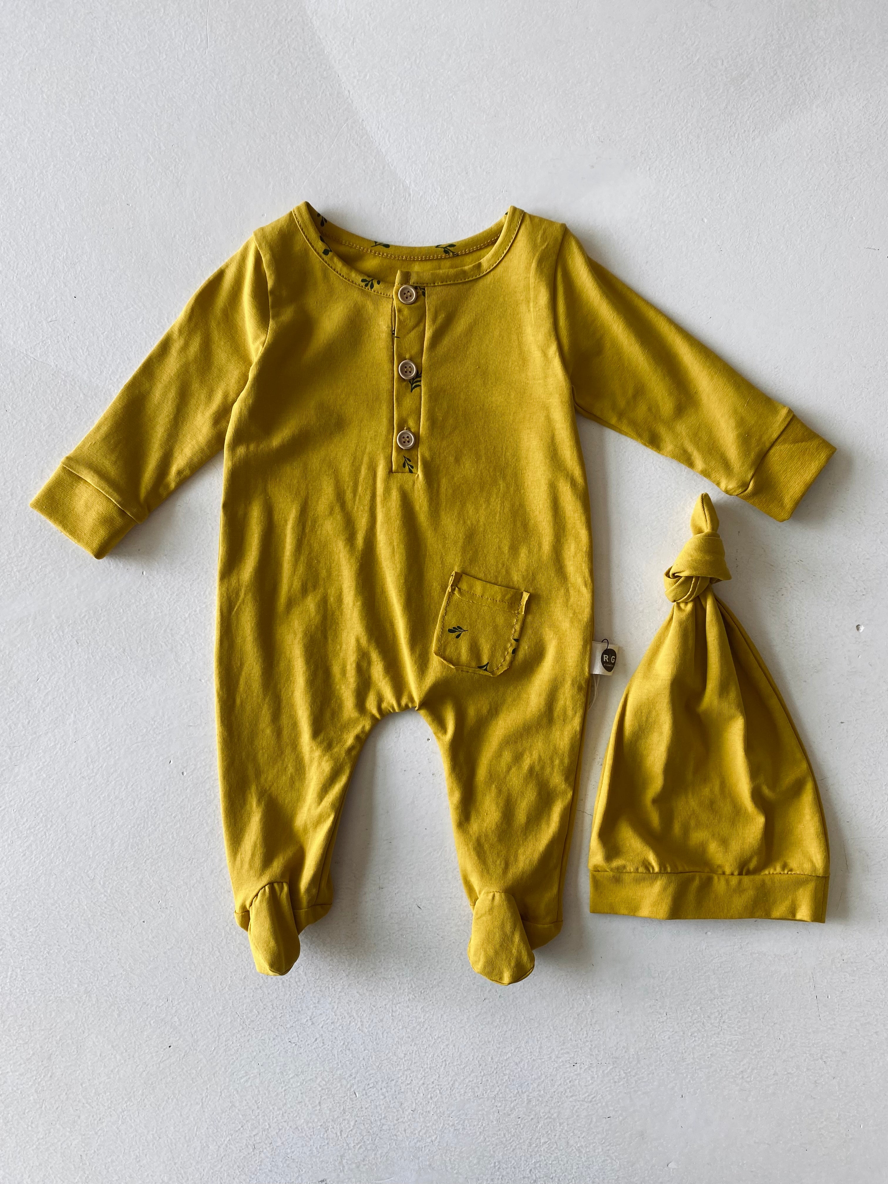 Organic Baby Romper and Bonnet Set - Soft Cotton Newborn Outfit for Boys & Girls - Perfect for Photoshoots, Gifts, and Everyday Wear