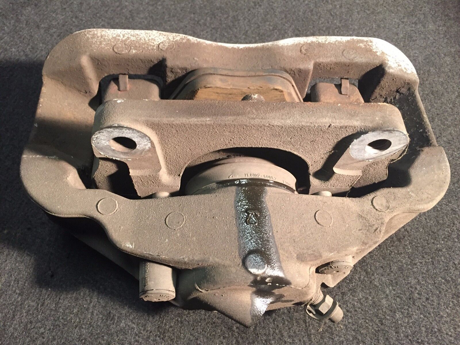 2002-2005 BMW 745i 745li E65 E66 Front Right Brake Caliper OEM Replacement - Perfect for Brake System Upgrades & Performance Driving