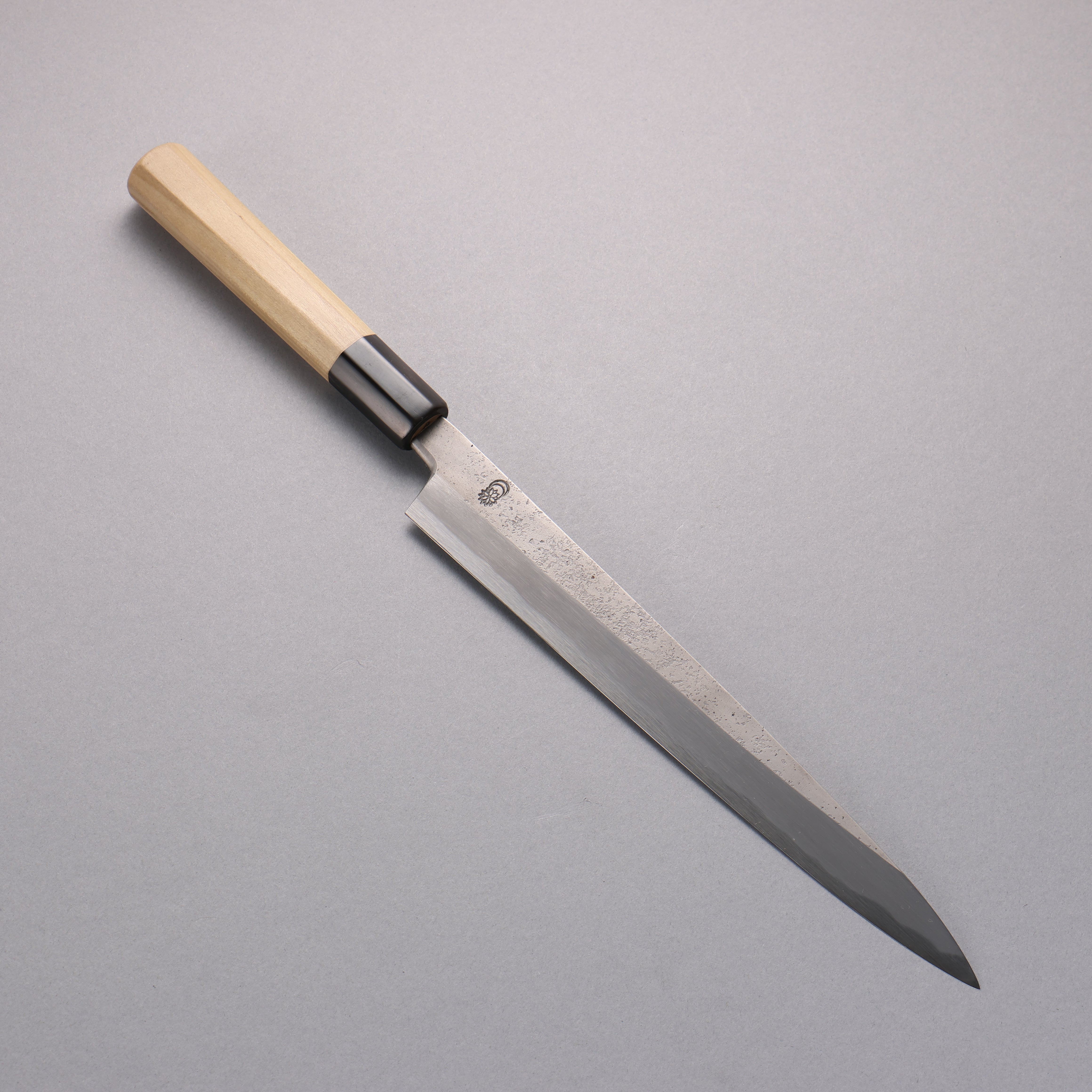 Premium Kikuzuki White Steel No.2 Nashiji Yanagiba Sushi Knife 270mm with Magnolia Handle - Professional Japanese Sashimi & Sushi Preparation Tool for Chefs & Home Cooks