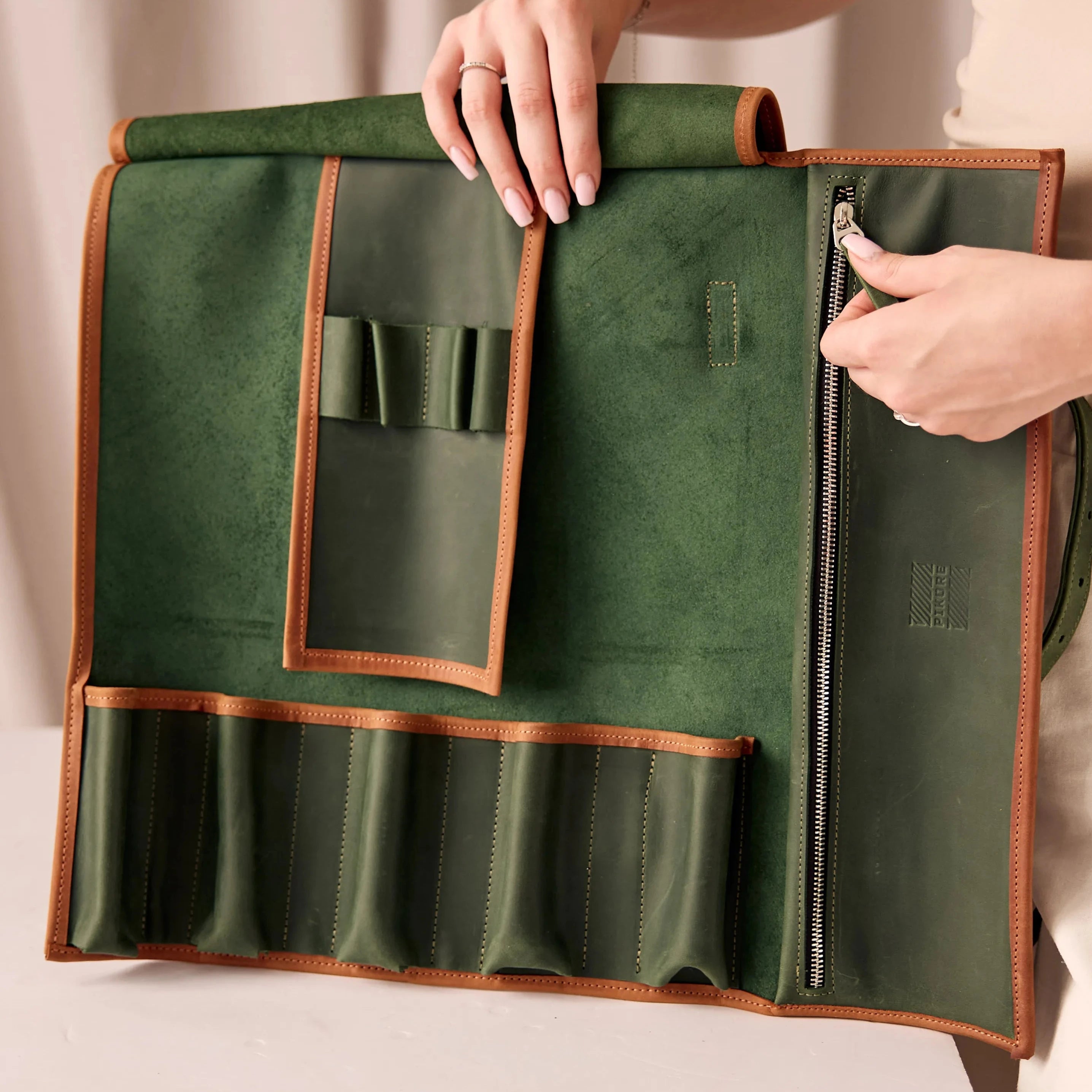 Professional Chef Knife Roll Bag - Durable & Waterproof Knife Case for Chefs, Culinary Students - Perfect for Kitchen, Cooking Classes, Travel & Storage