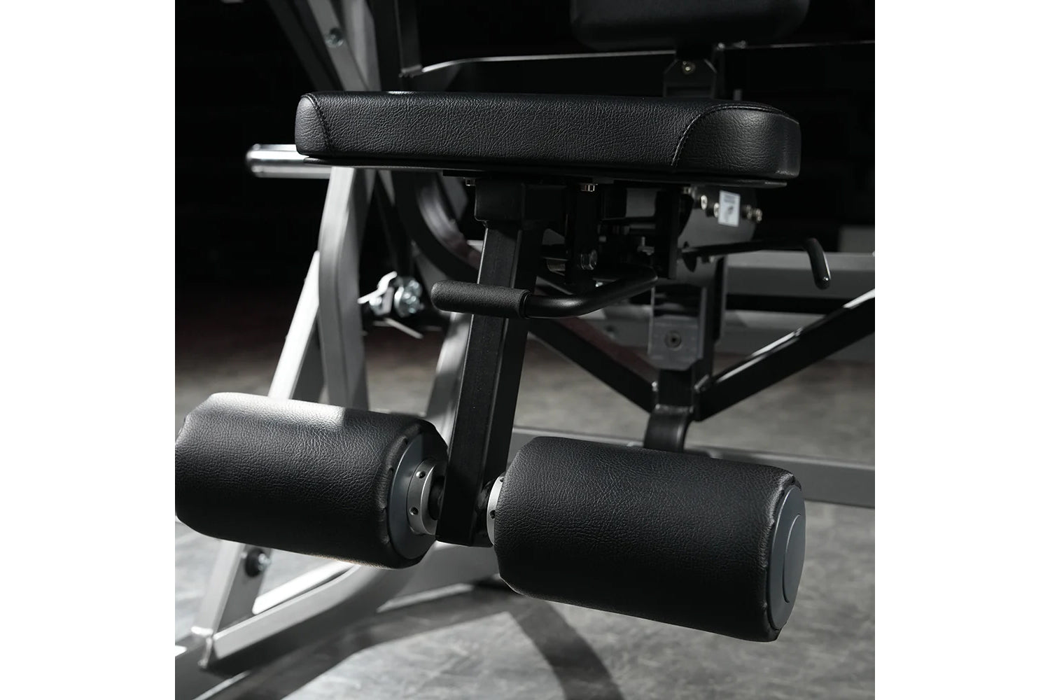 Hammer Strength Plate Loaded Abdominal Oblique Crunch Machine - Gym Equipment for Core Workouts & Strength Training - Perfect for Home & Commercial Fitness Centers