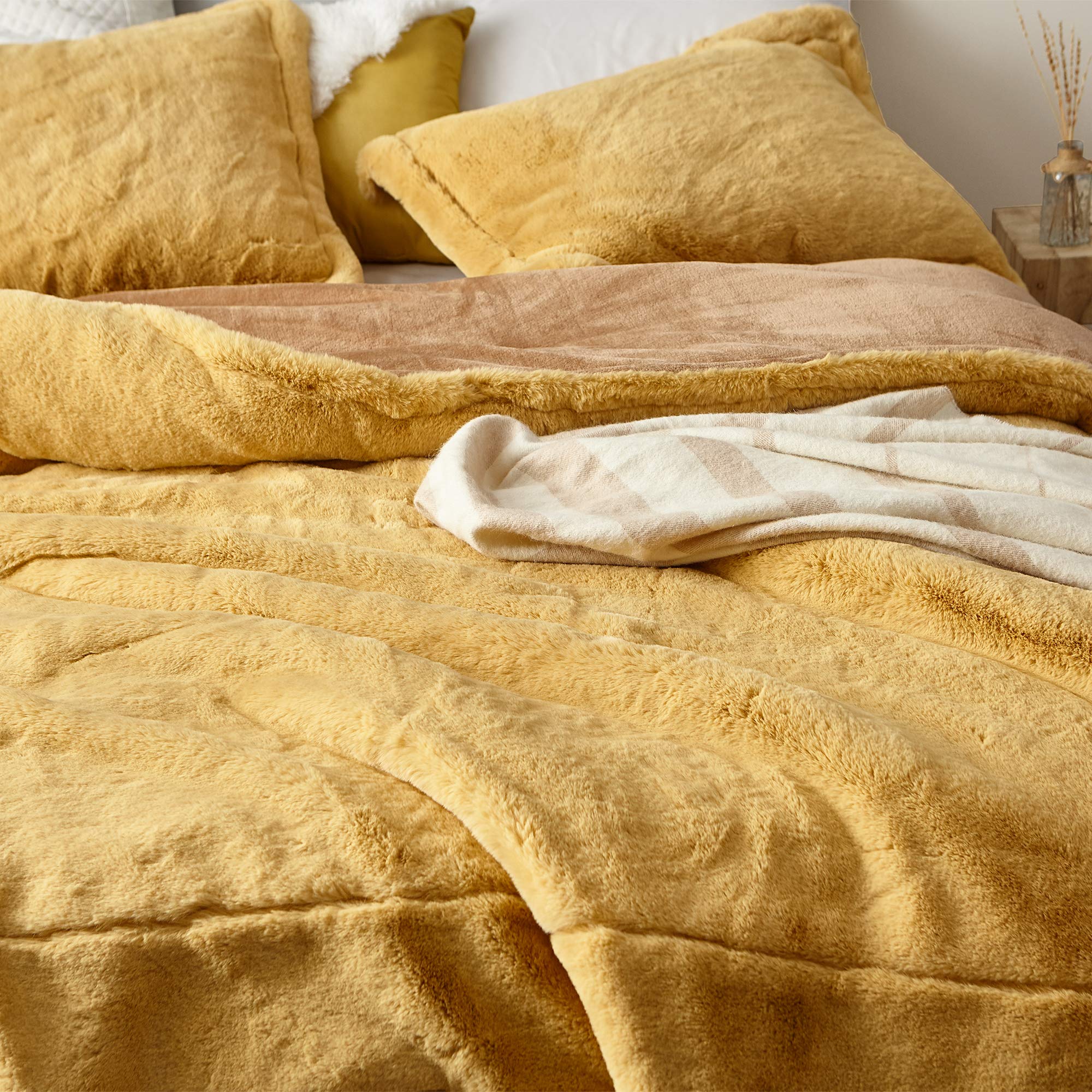 Byourbed Chunky Bunny Coma Inducer® Twin XL Comforter - Lionhead: Sahara Sun - Ultra Soft Plush Bedding for Cozy Sleep & Relaxation - Perfect for Dorm Rooms, Guest Beds & Winter Nights