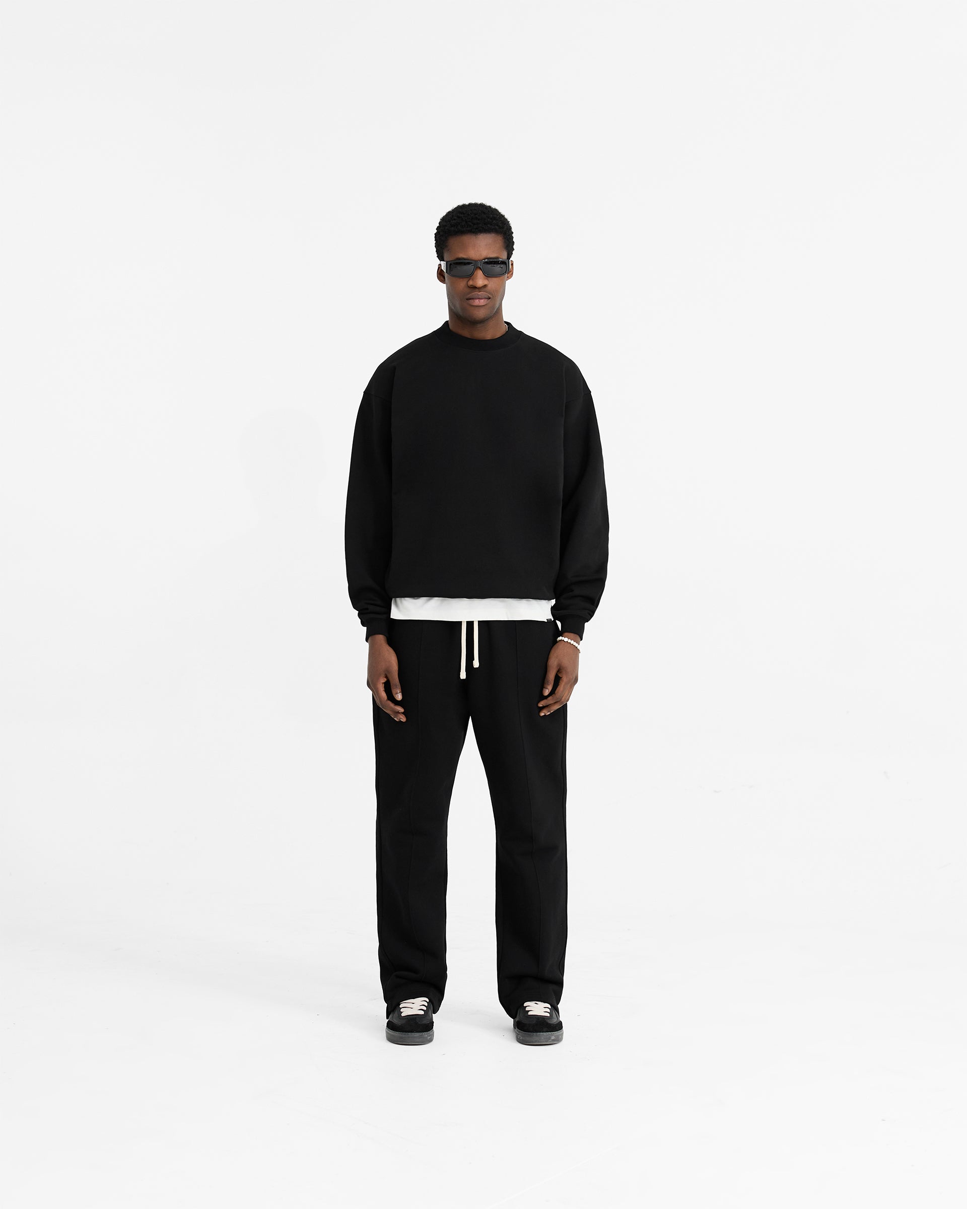 Initial Oversized Sweater Black | Cozy Pullover Sweatshirt for Women | Perfect for Fall, Winter & Casual Outings