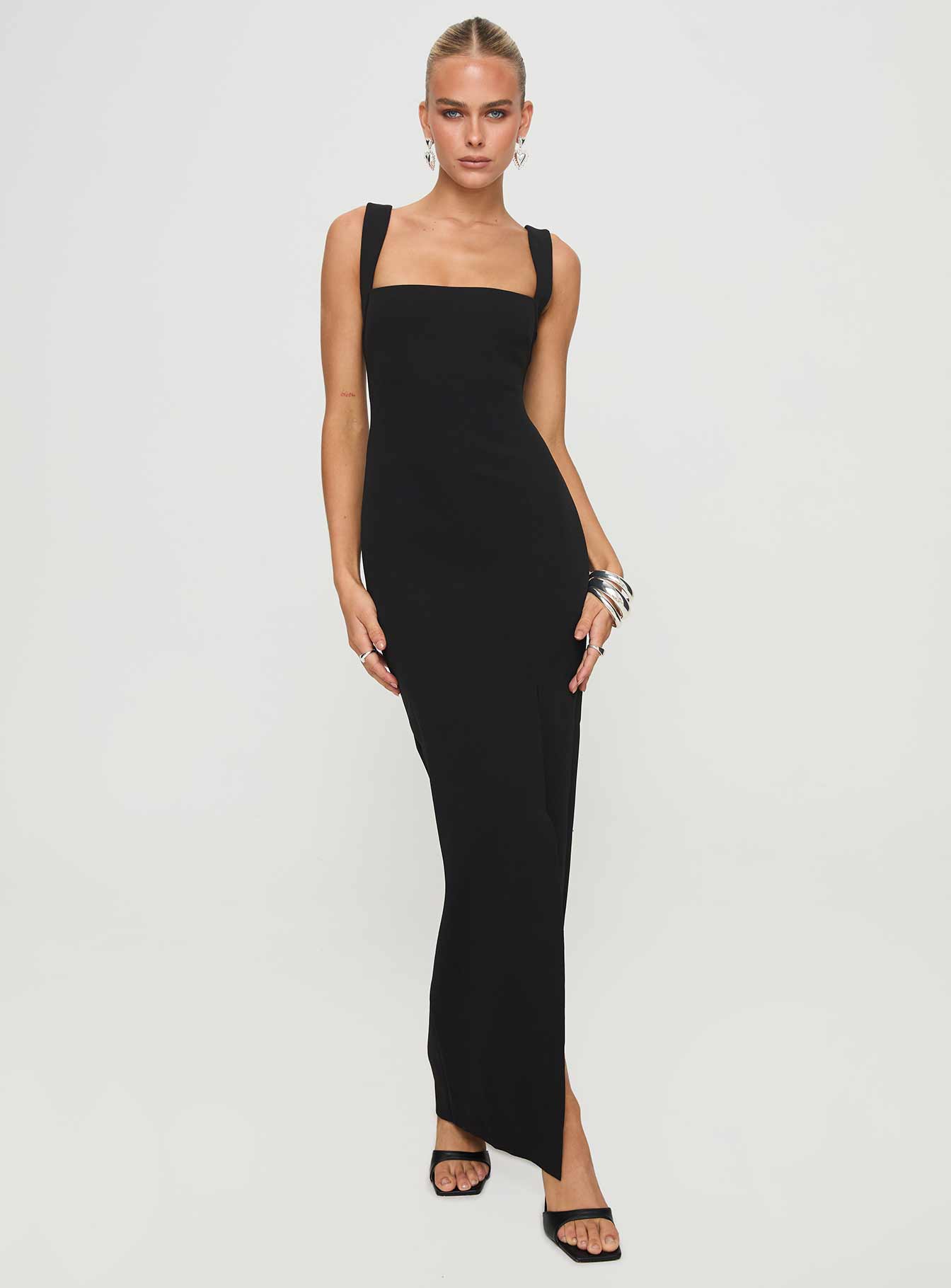 Bombshell Maxi Dress for Women - Black Flowy Long Dress for Petite - Perfect for Evening Parties, Weddings & Date Nights