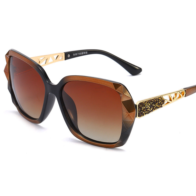 Premium Polarized Sunglasses for Women - UV Protection, Fashionable & Lightweight - Perfect for Driving, Beach & Outdoor Activities